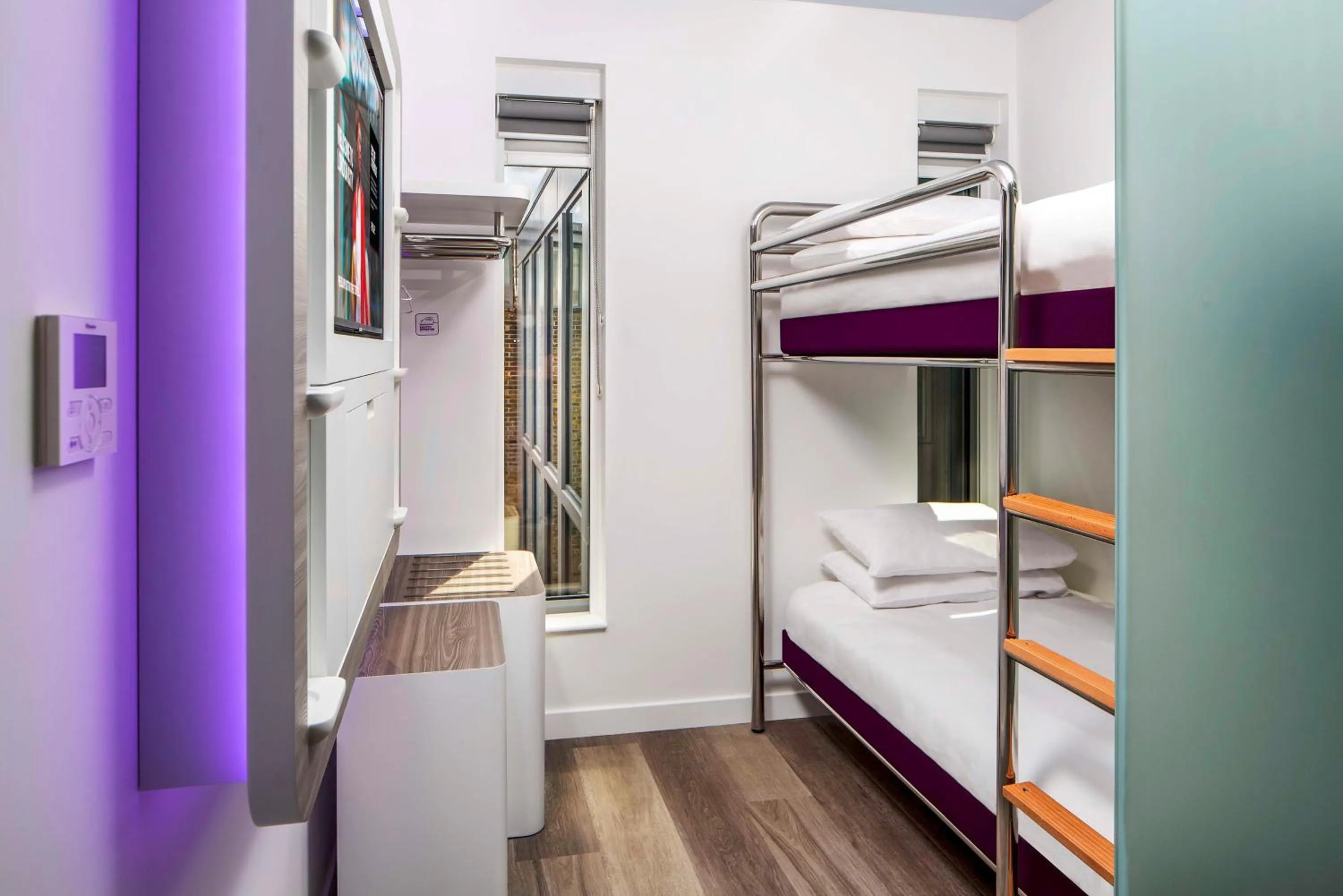 Bedroom, Bed in YOTEL London City