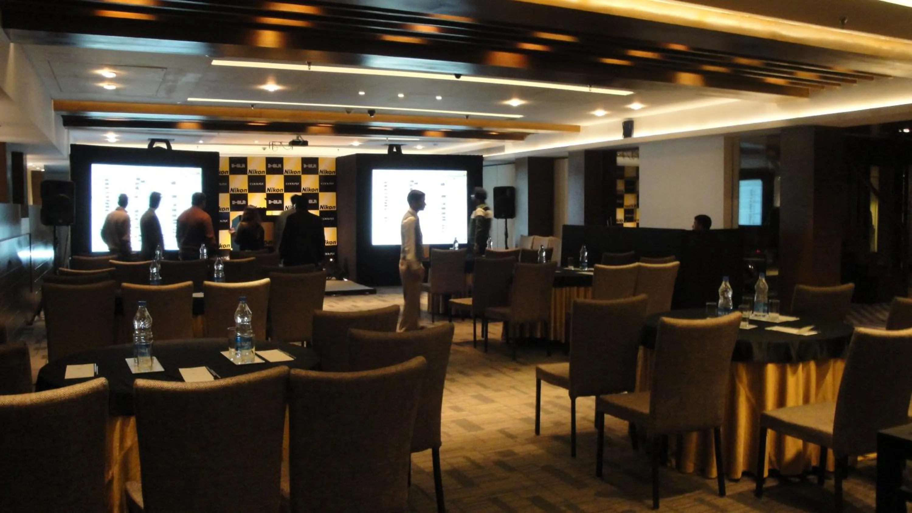 Business facilities in Maya Hotel