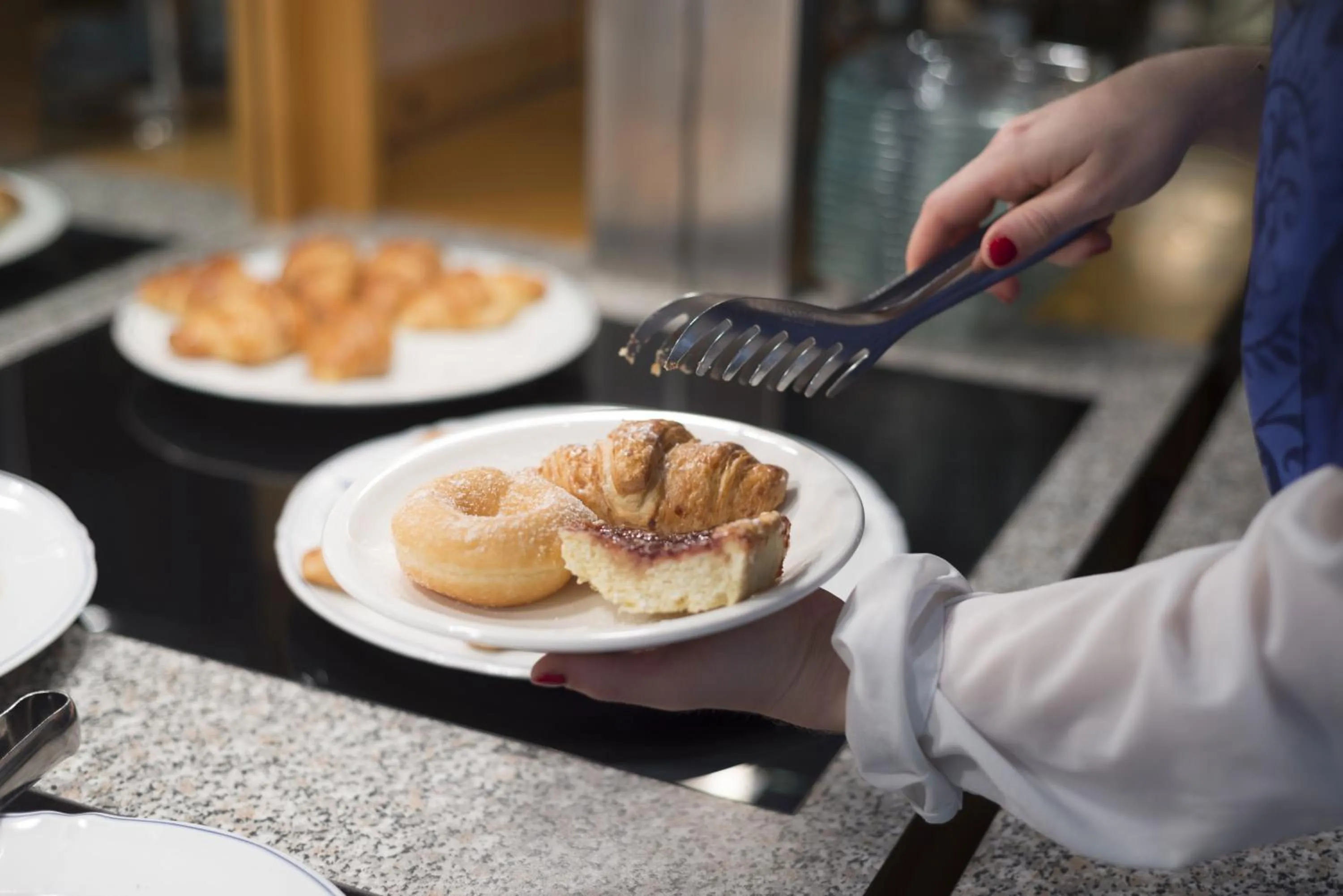 Buffet breakfast in Hotel Principe