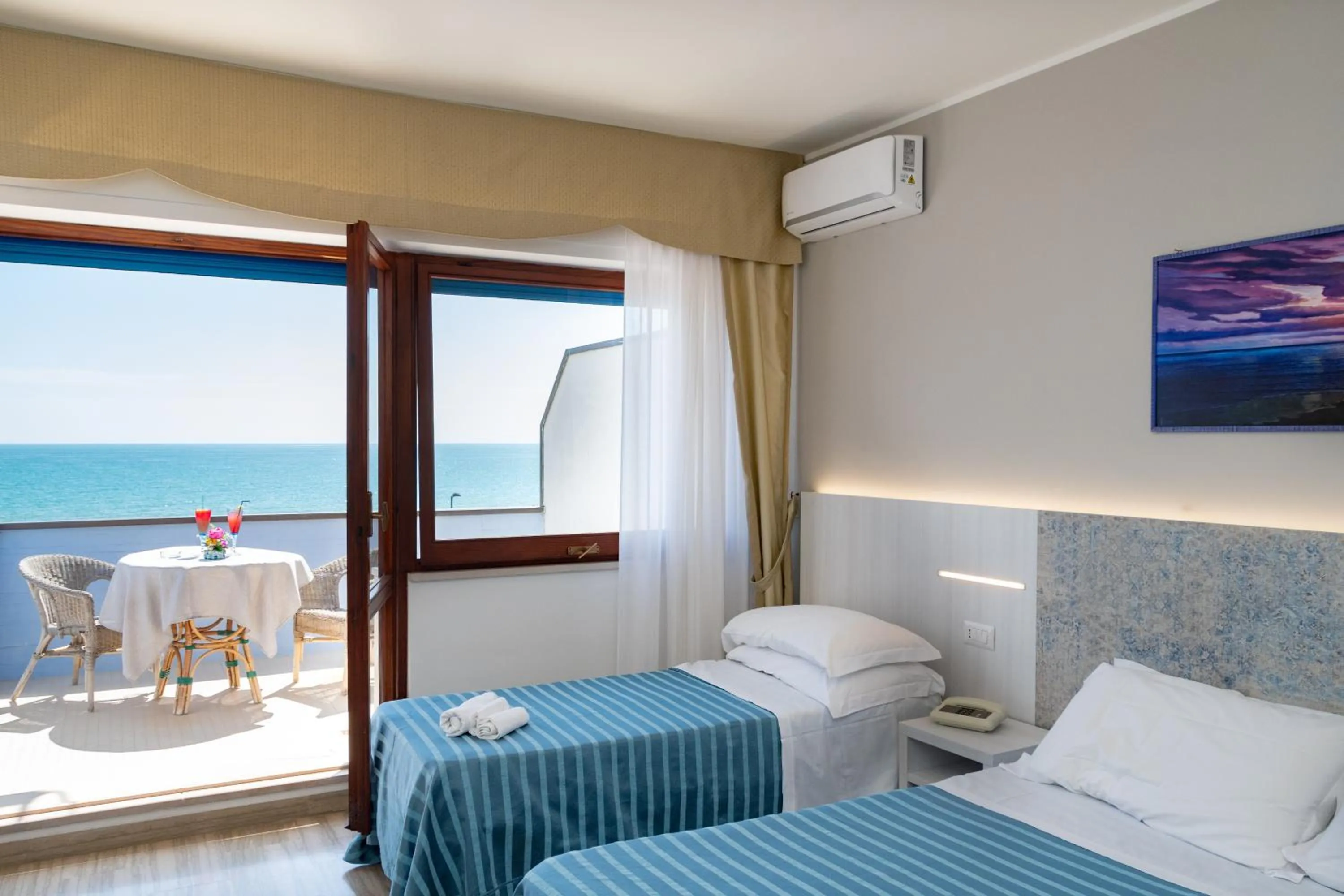 Photo of the whole room in Hotel Galf