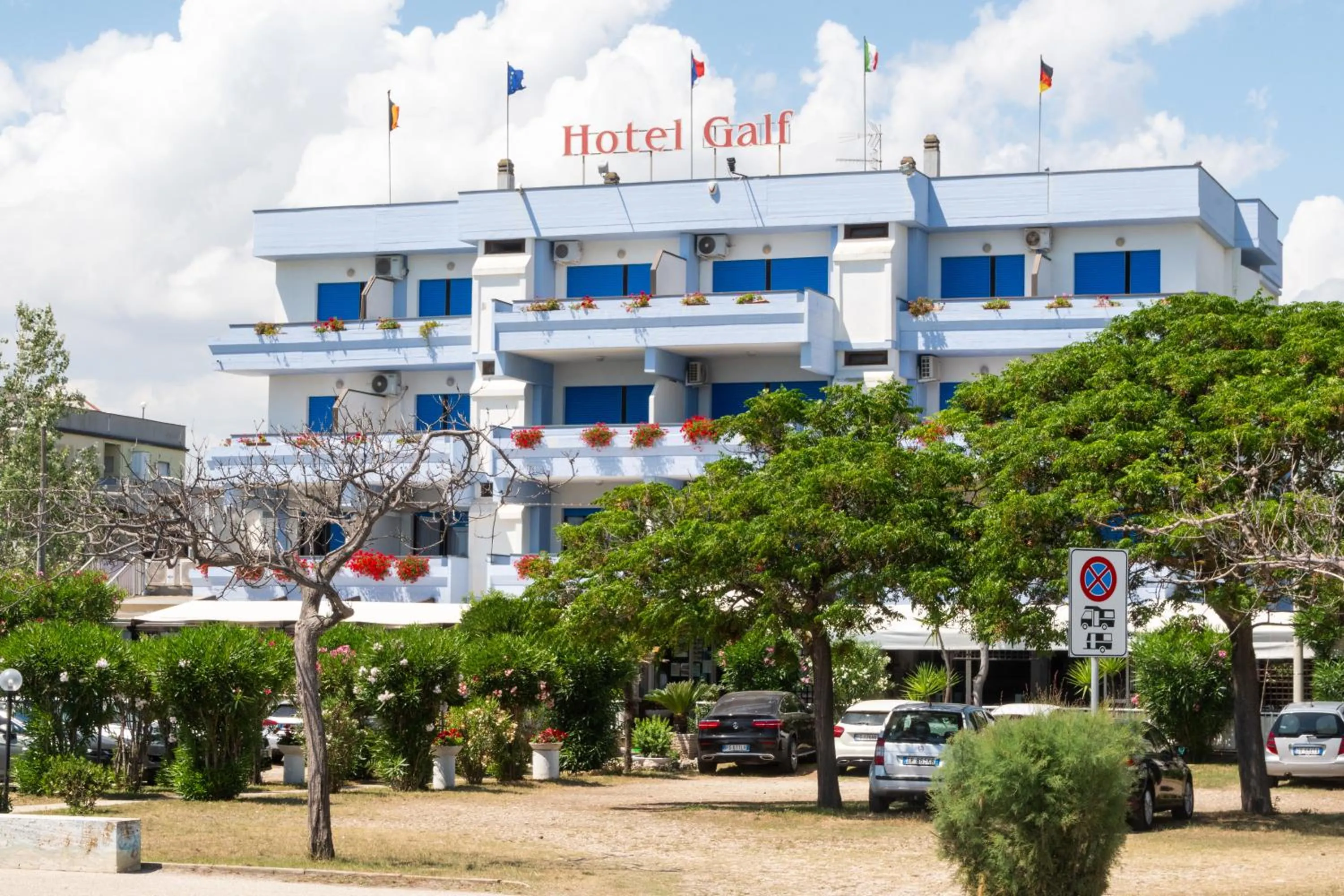 Parking in Hotel Galf