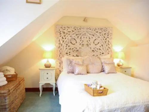 Bedroom, Bed in The Shepherd's Purse