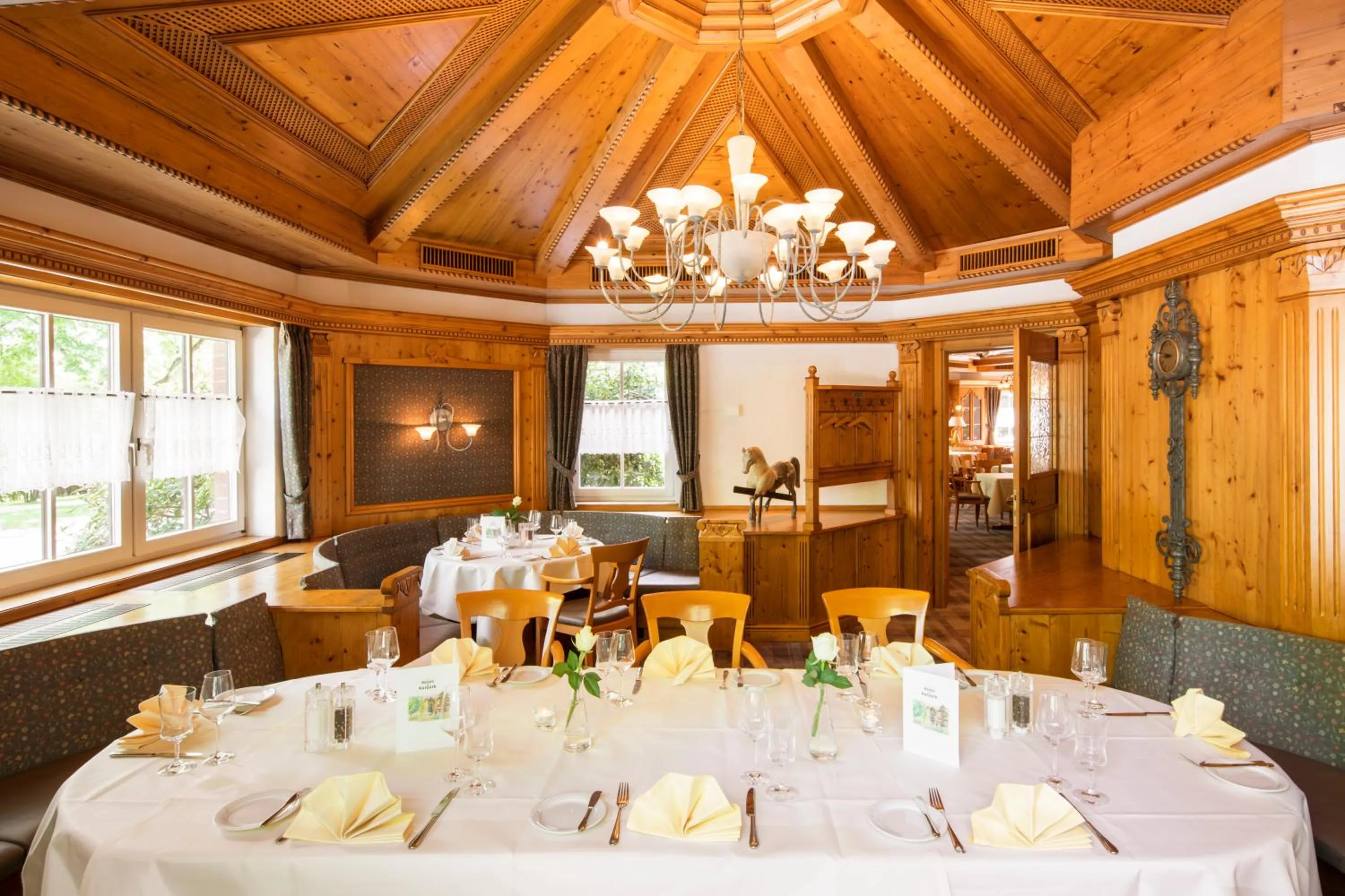 Restaurant/places to eat in Hotel am Kurpark