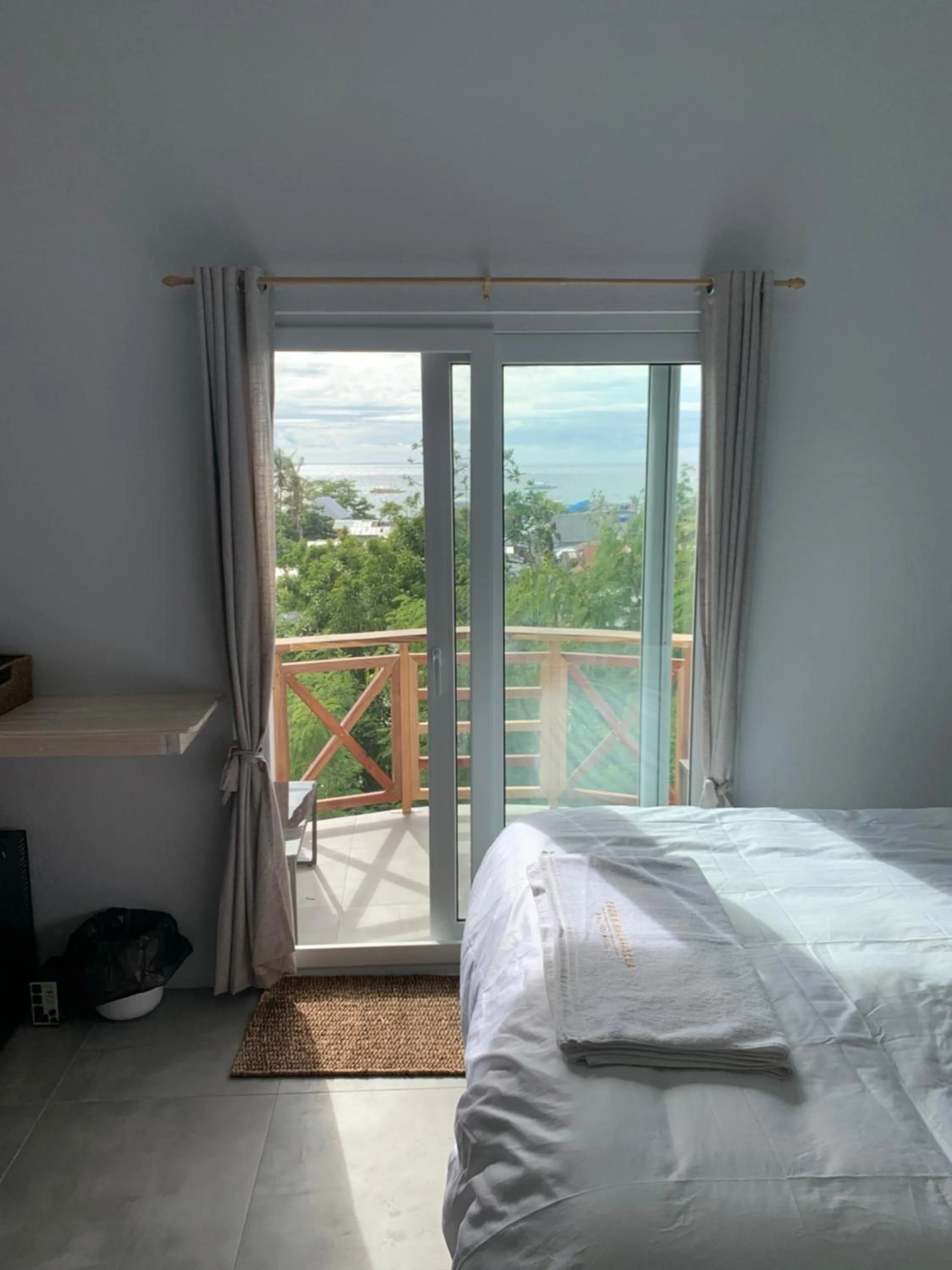 Bed in Crown Malapascua