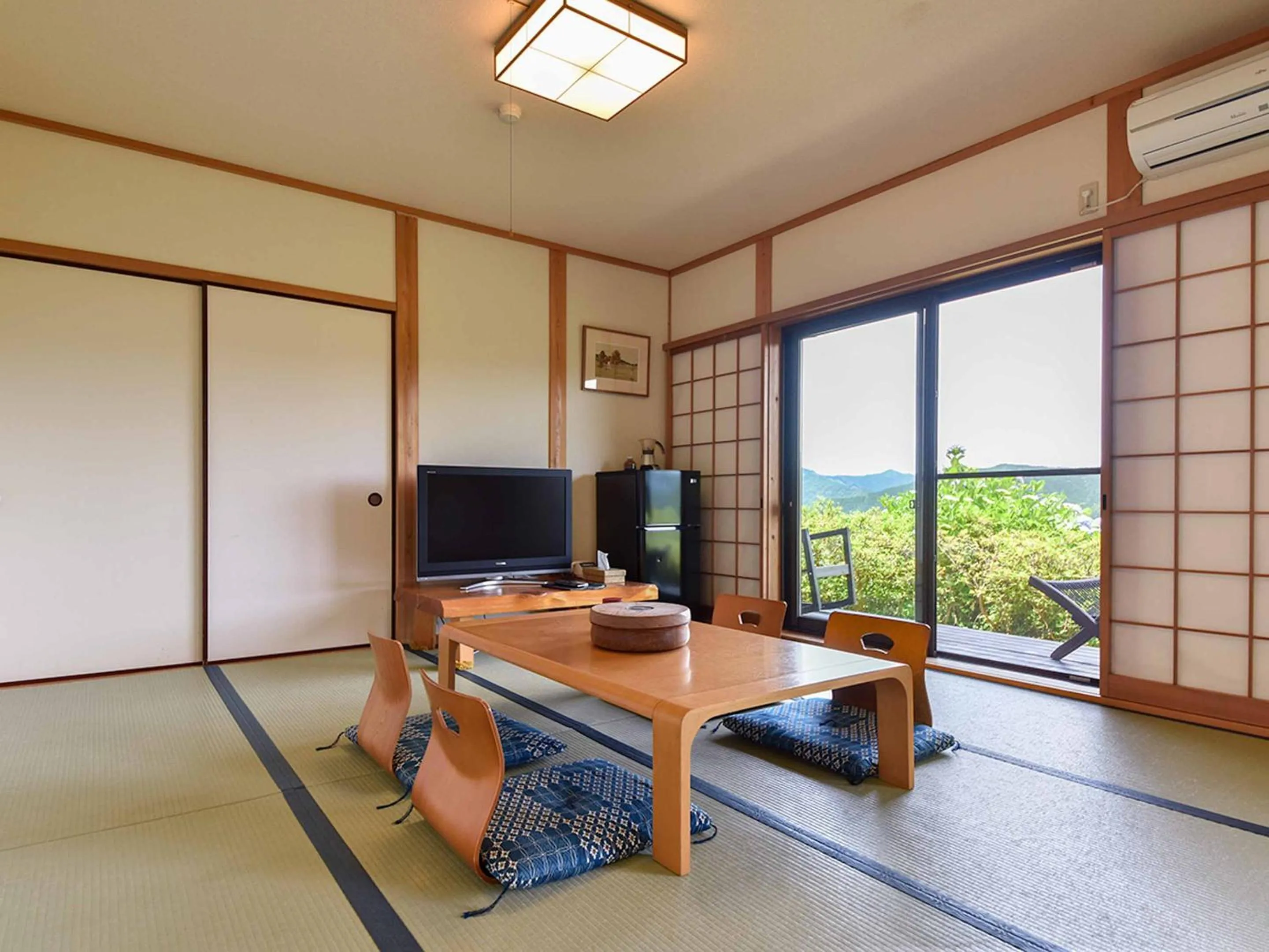 Photo of the whole room in Kirinosato Takahara
