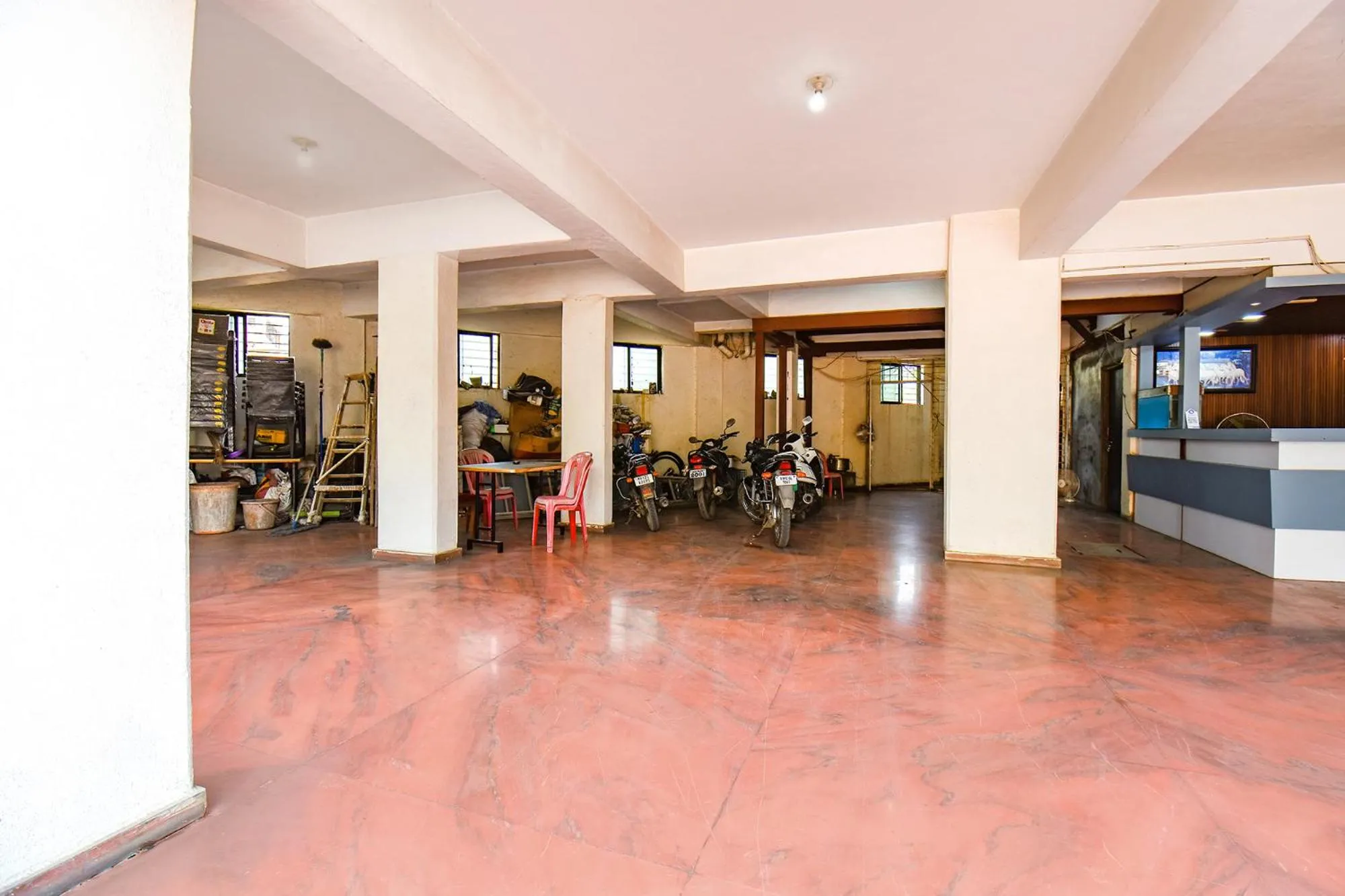 Parking in Via Yashraj Inn