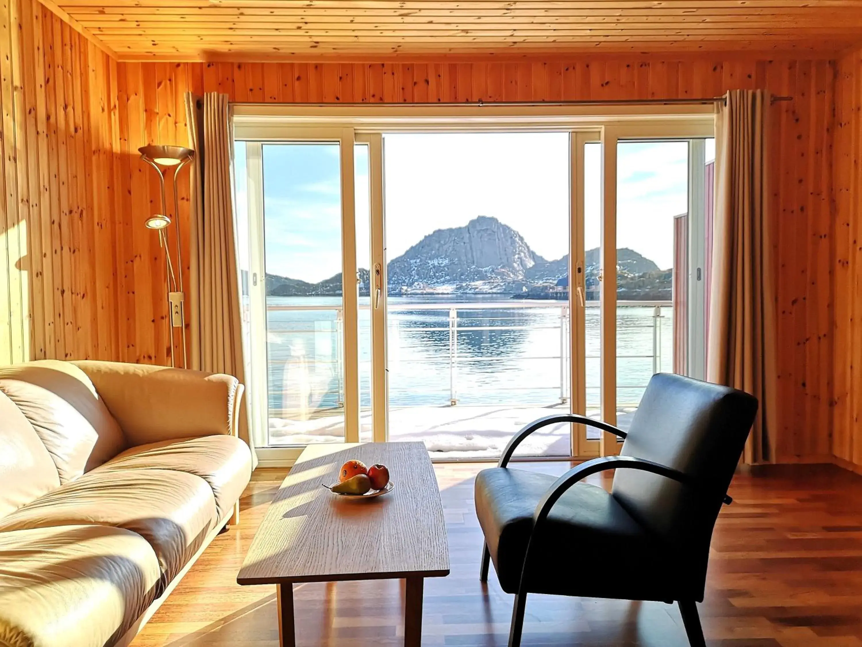 Studio with Sea View in Statles Rorbu- og Konferansesenter AS Studio with Sea View in Statles Rorbu- og Konferansesenter AS