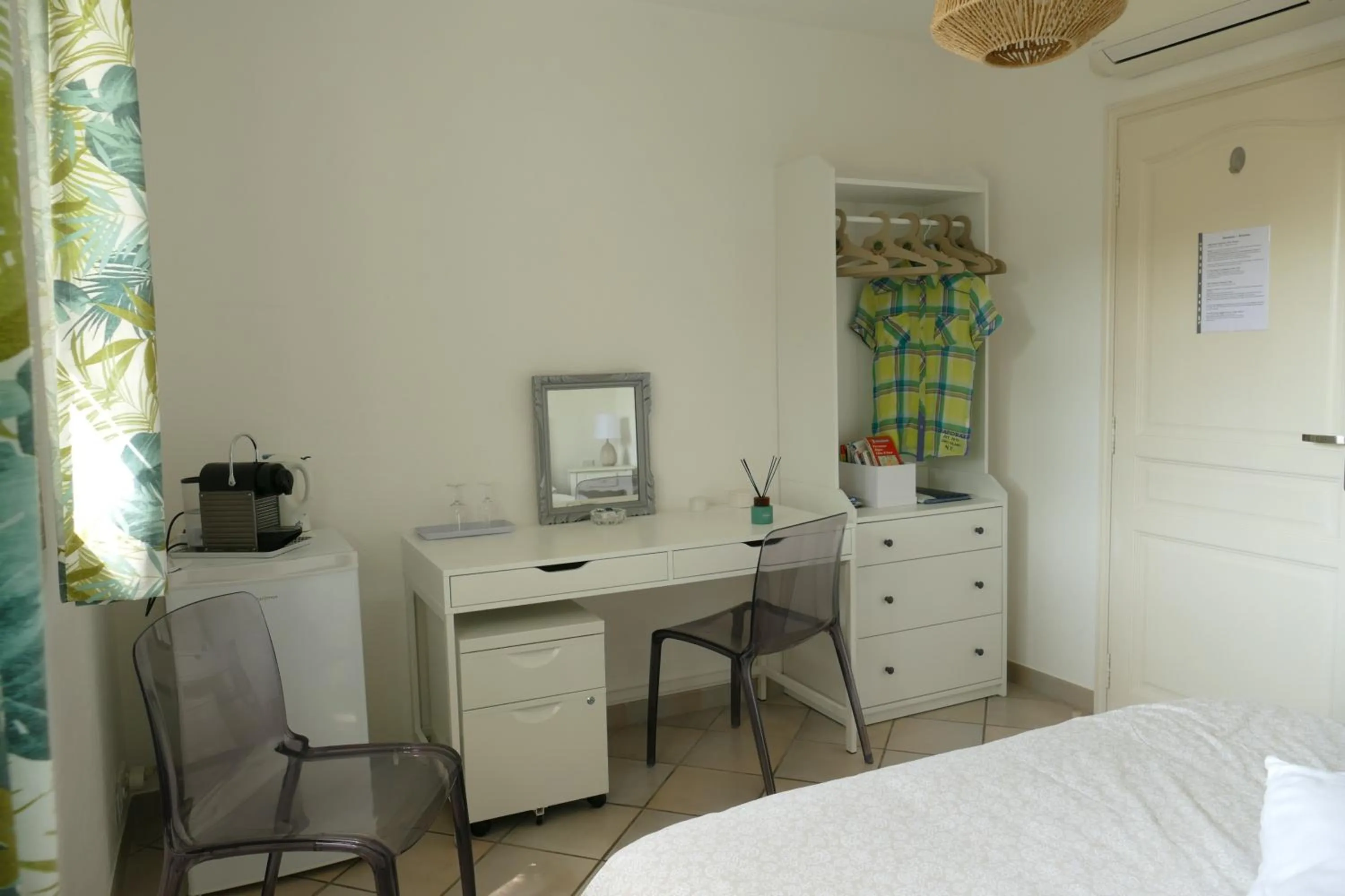 Photo of the whole room in Villa Alessia