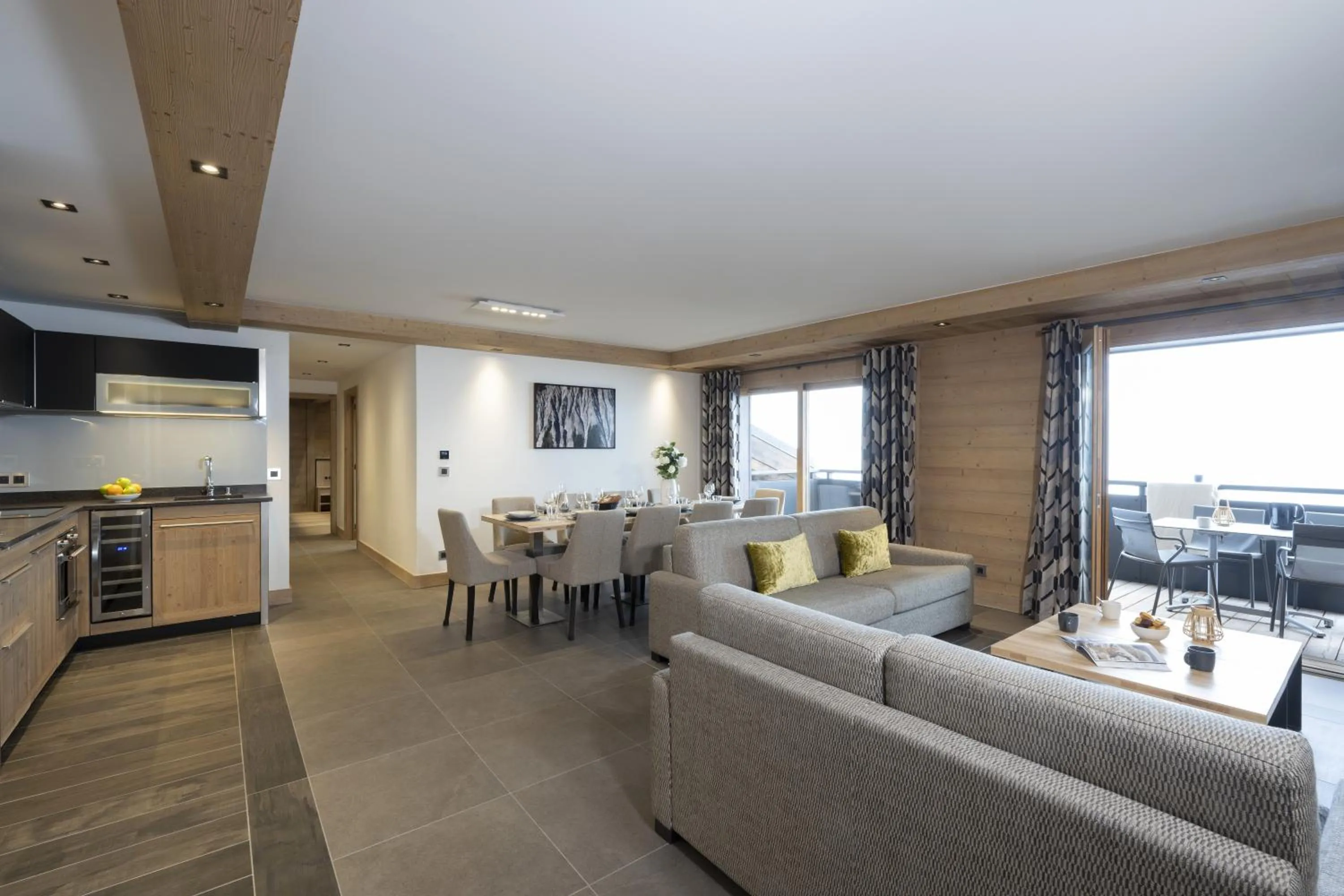 Kitchen or kitchenette in MGM Hôtels & Résidences - Résidence Alpen Lodge