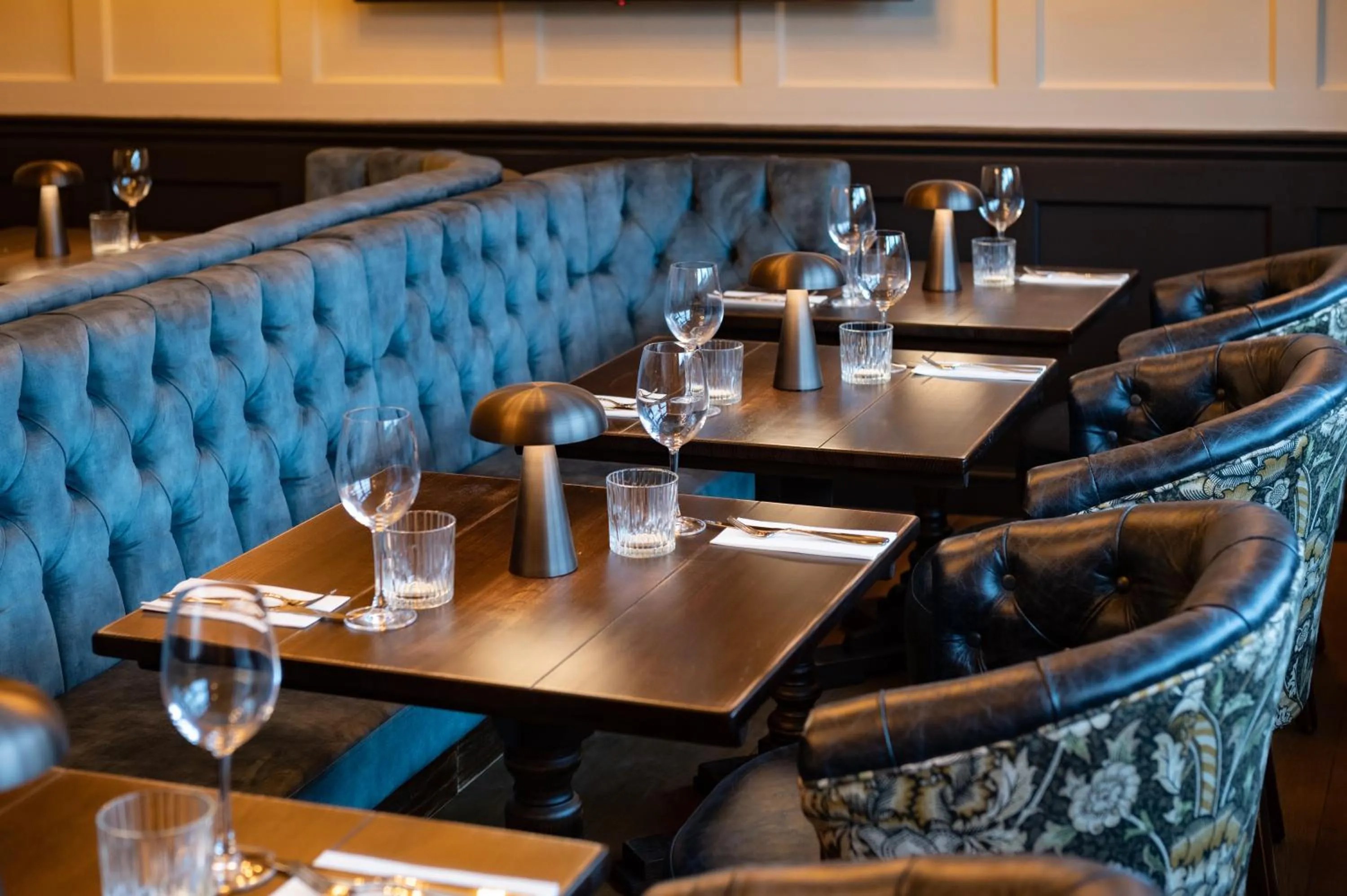 Restaurant/places to eat in The Bear