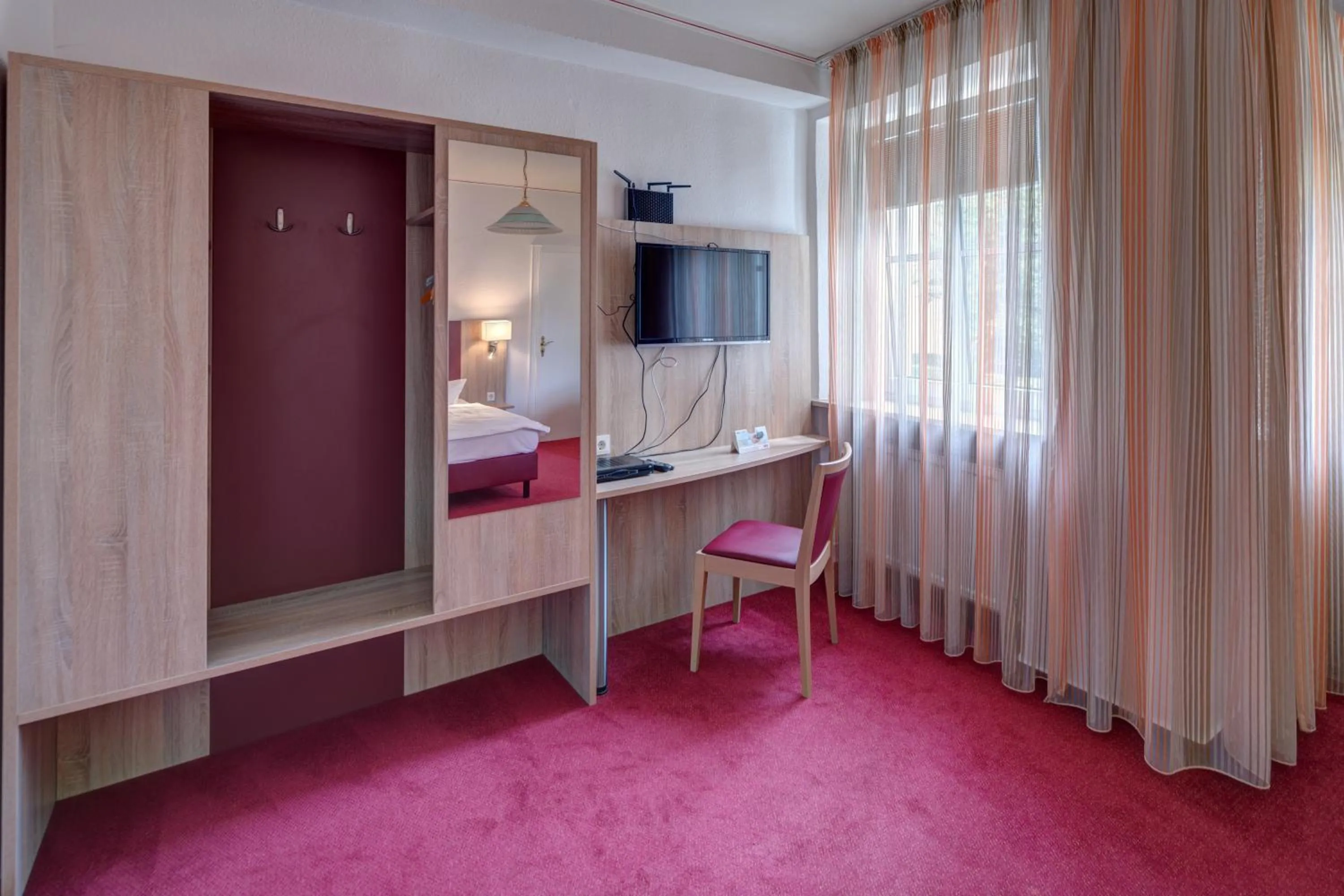 Photo of the whole room, Bed in Hotel Leander