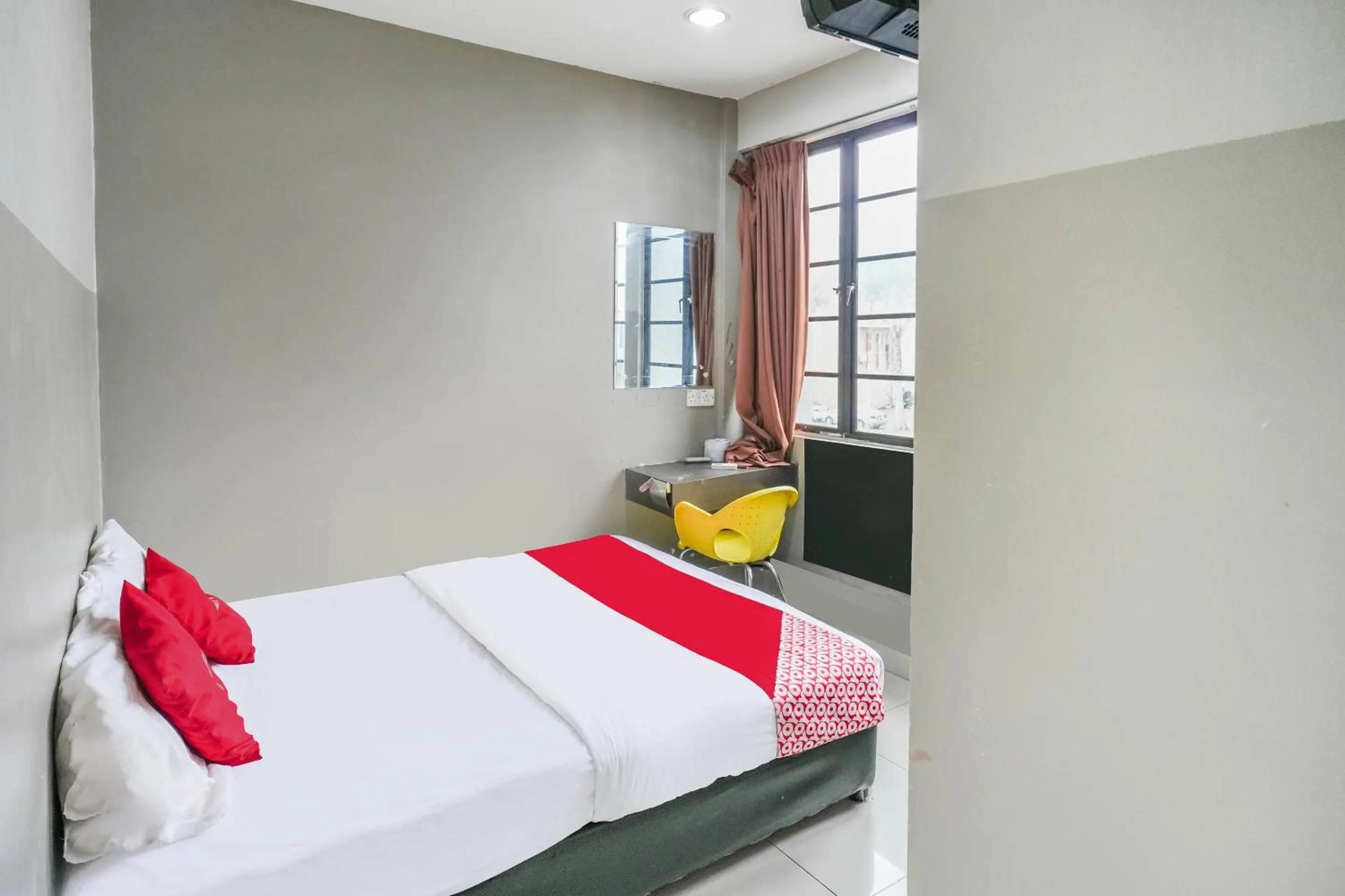 Bedroom, Bed in Hotel O 365 Nice Stay