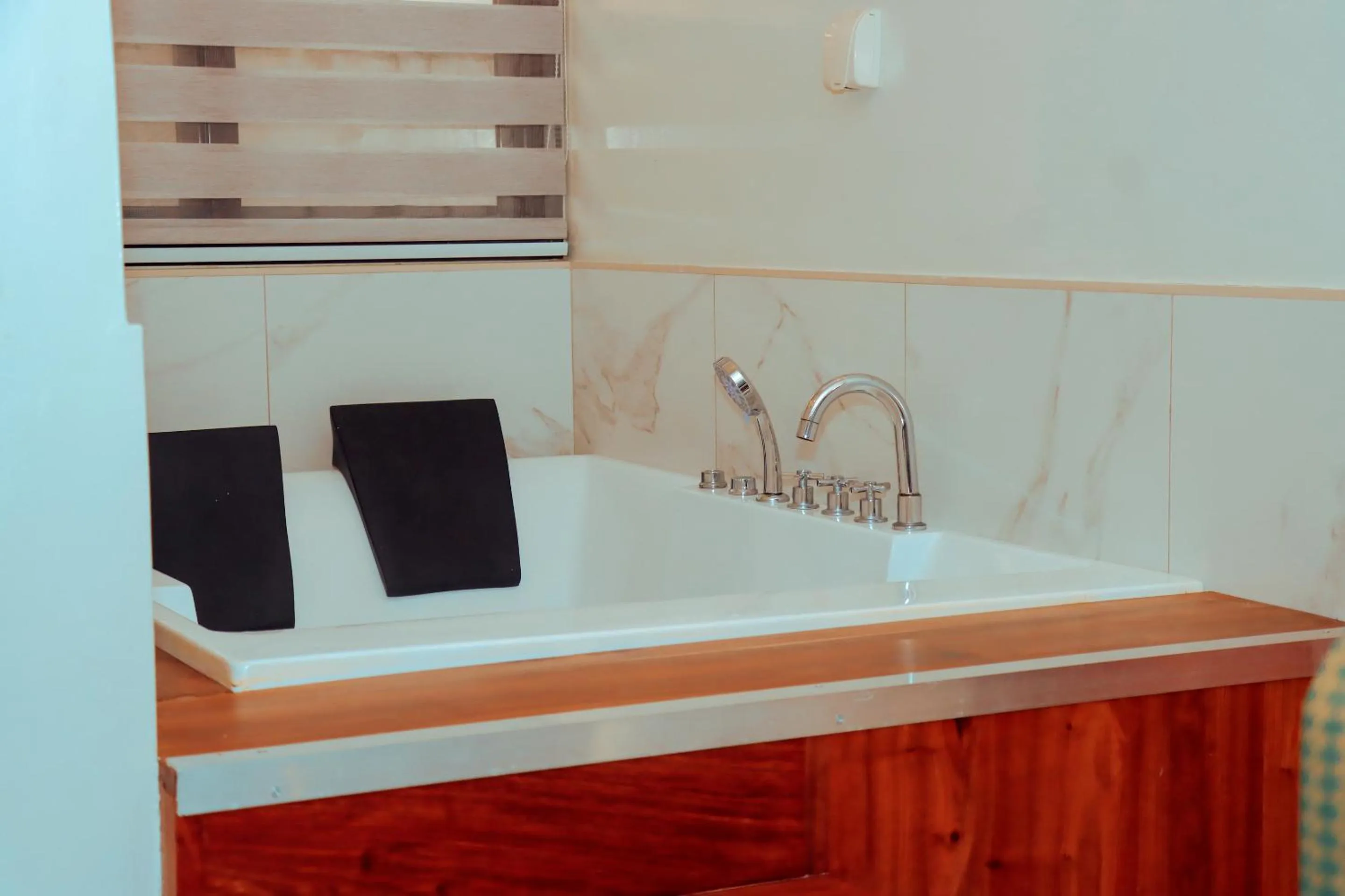 Bathroom in Best Western Jangwani Sea Breeze Resort