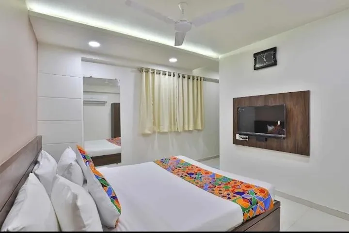 Bed in Hotel Nice RAILWAY STATION