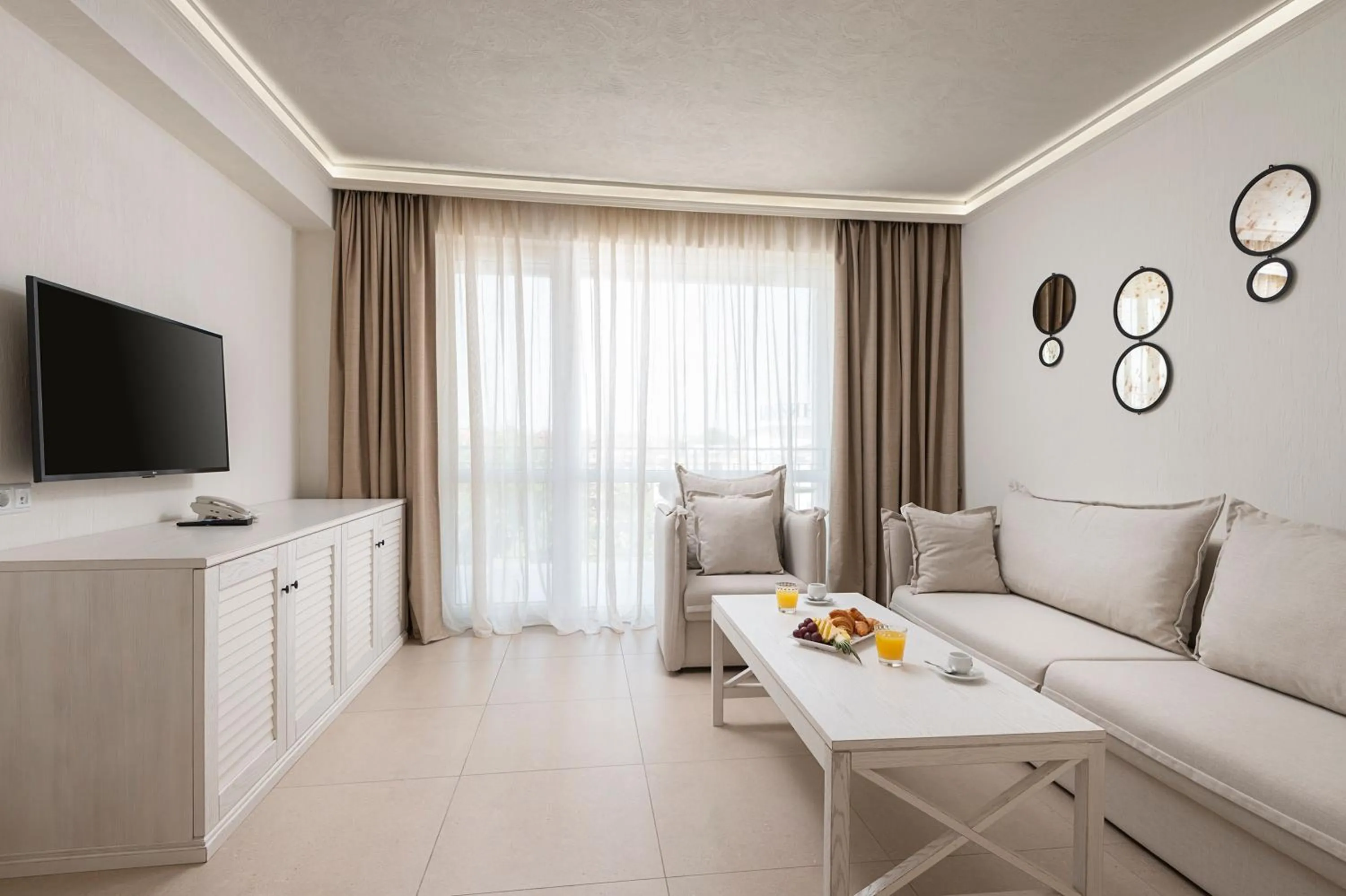 TV and multimedia in Siena Premium Retreat