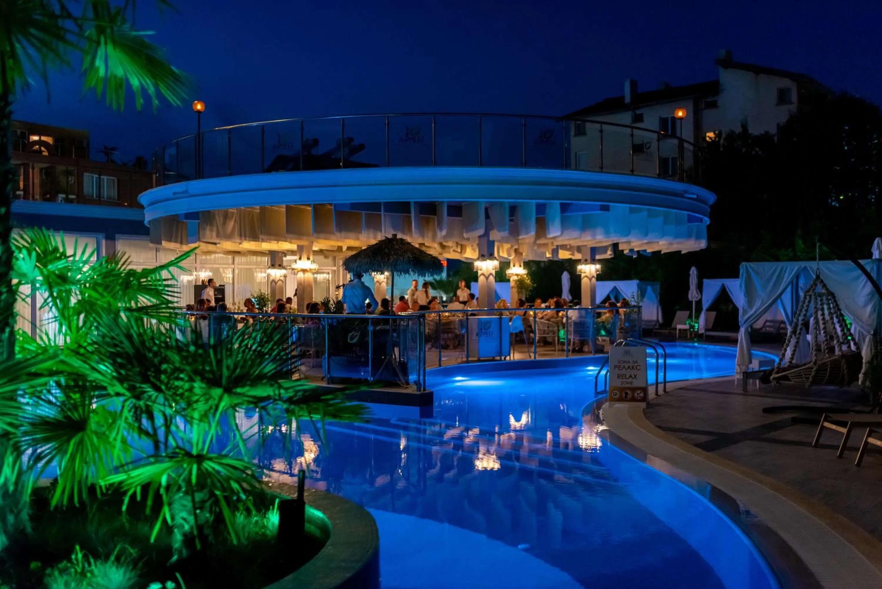 Restaurant/places to eat in Siena Premium Retreat