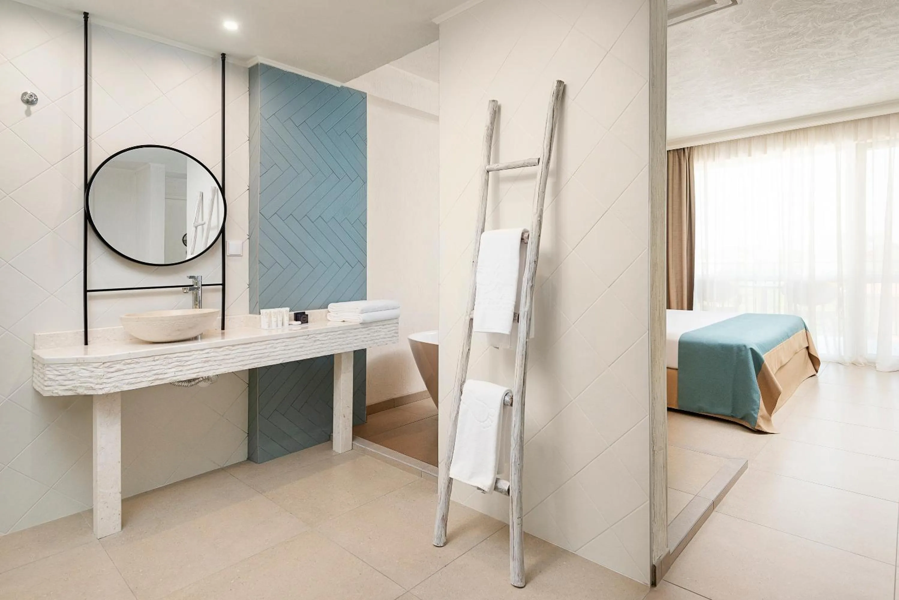 Open Air Bath in Siena Premium Retreat