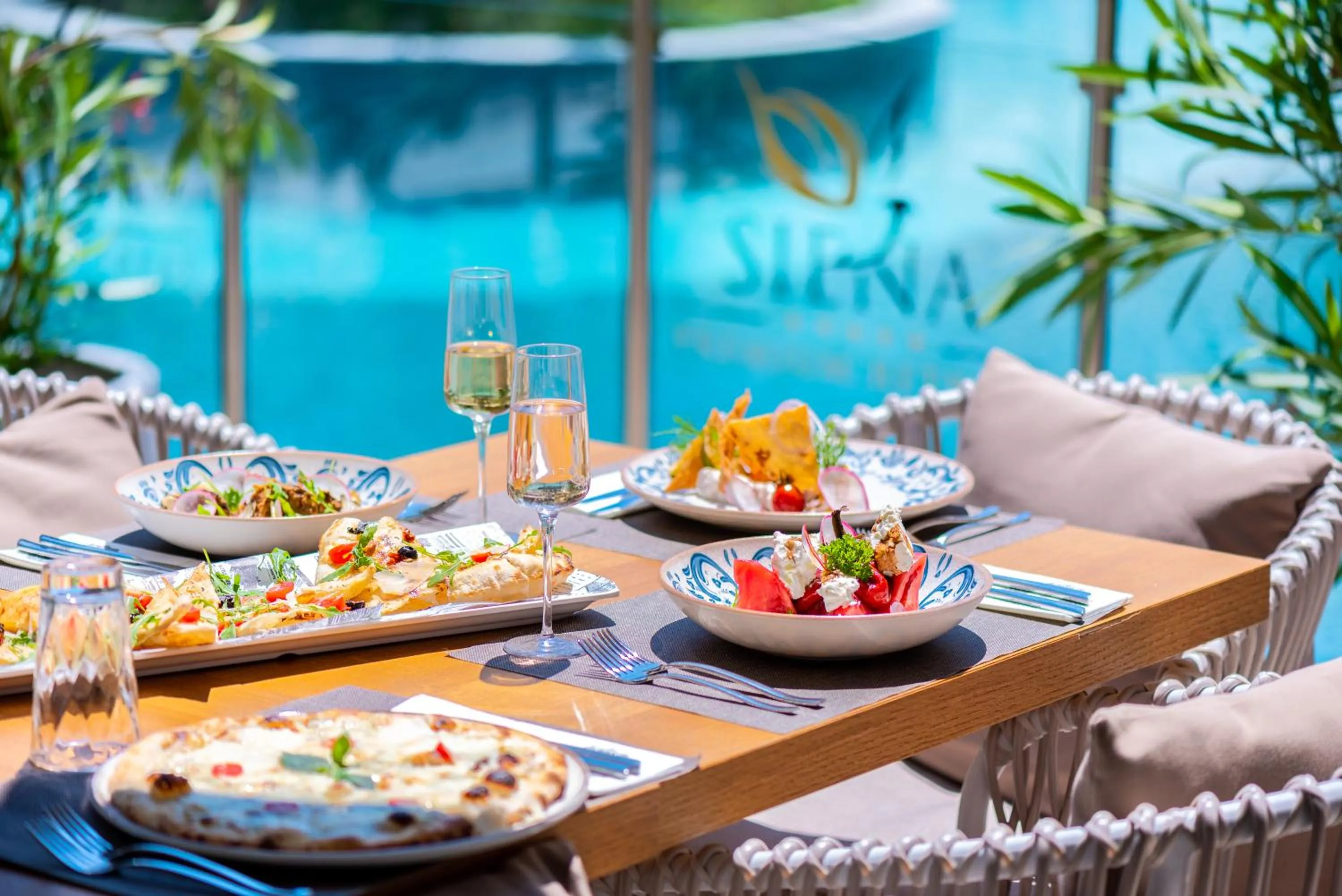 Food and drinks in Siena Premium Retreat