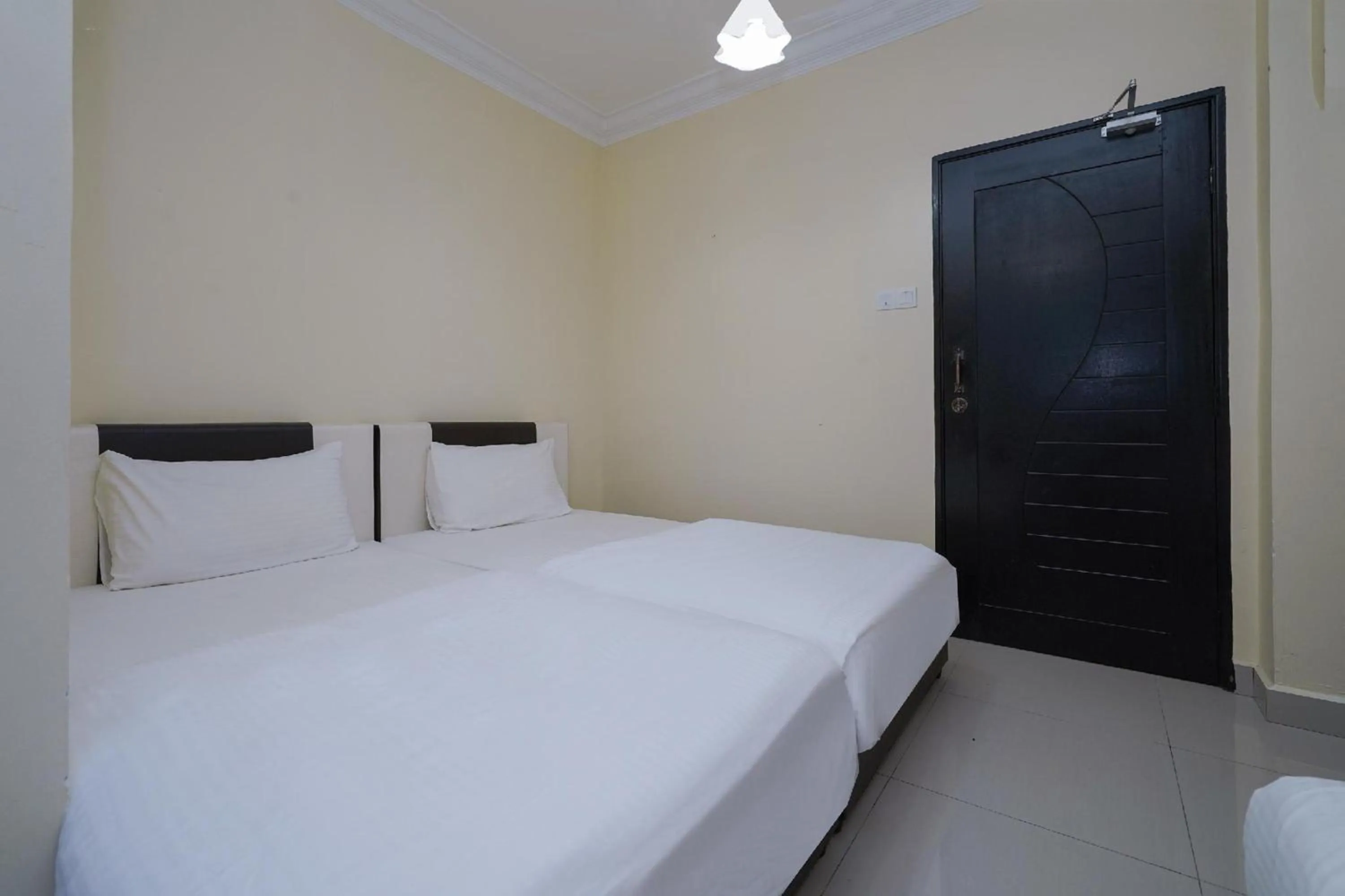 Bedroom, Bed in Hotel O Bangi Sri Minang Guesthouse
