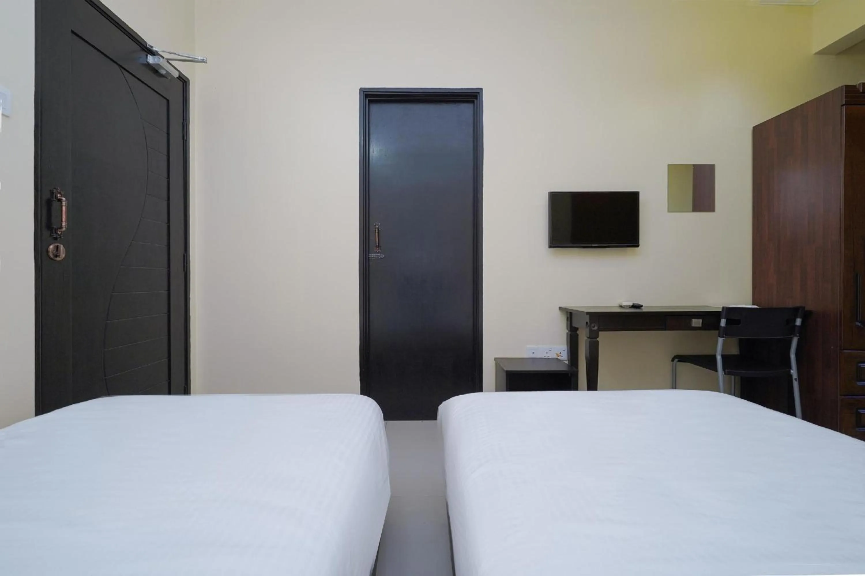 Bedroom, Bed in Hotel O Bangi Sri Minang Guesthouse