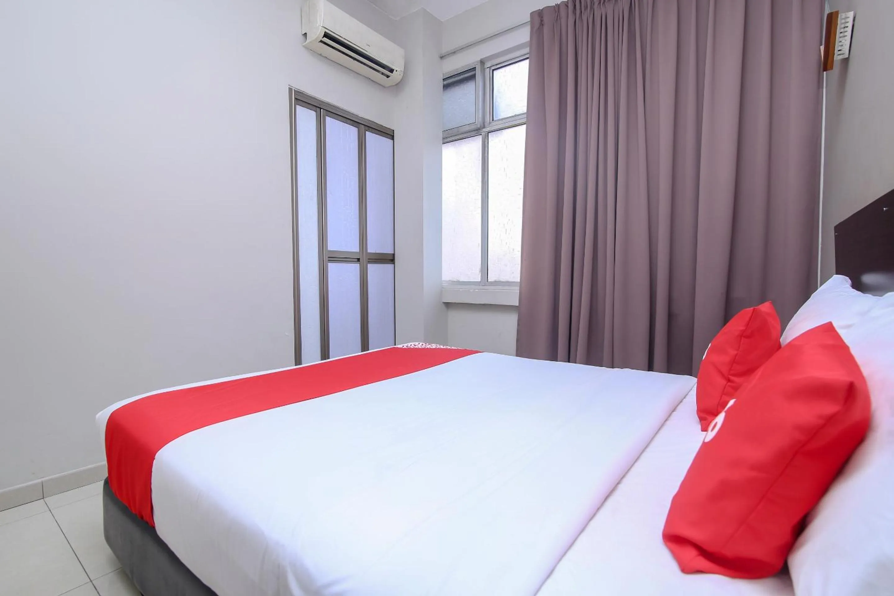 Bedroom, Bed in Hotel O Nice Stay Three Six Five Services