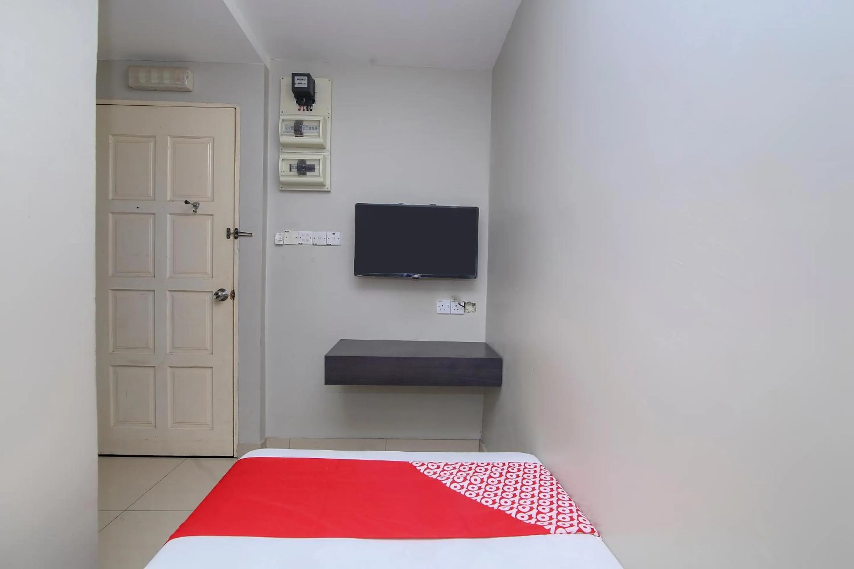 Bedroom, Bed in Hotel O Nice Stay Three Six Five Services