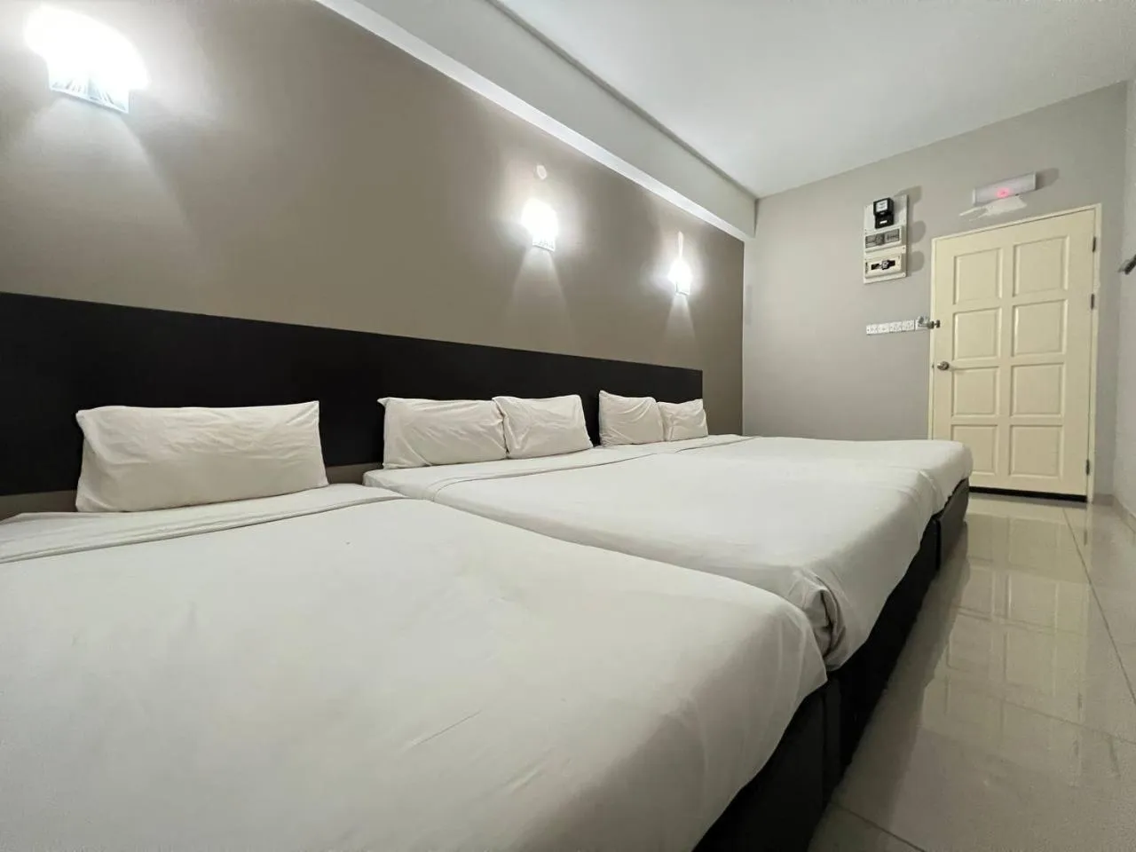 Bedroom, Bed in Hotel O Nice Stay Three Six Five Services