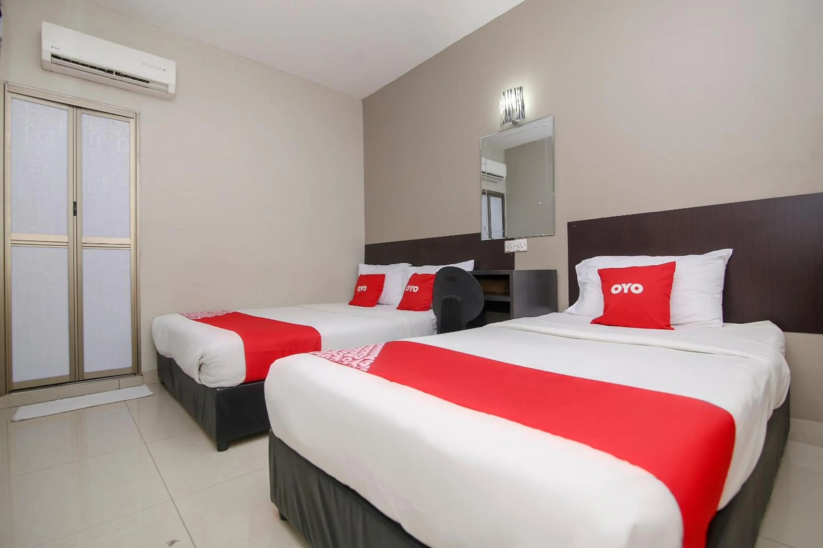 Bedroom, Bed in Hotel O Nice Stay Three Six Five Services