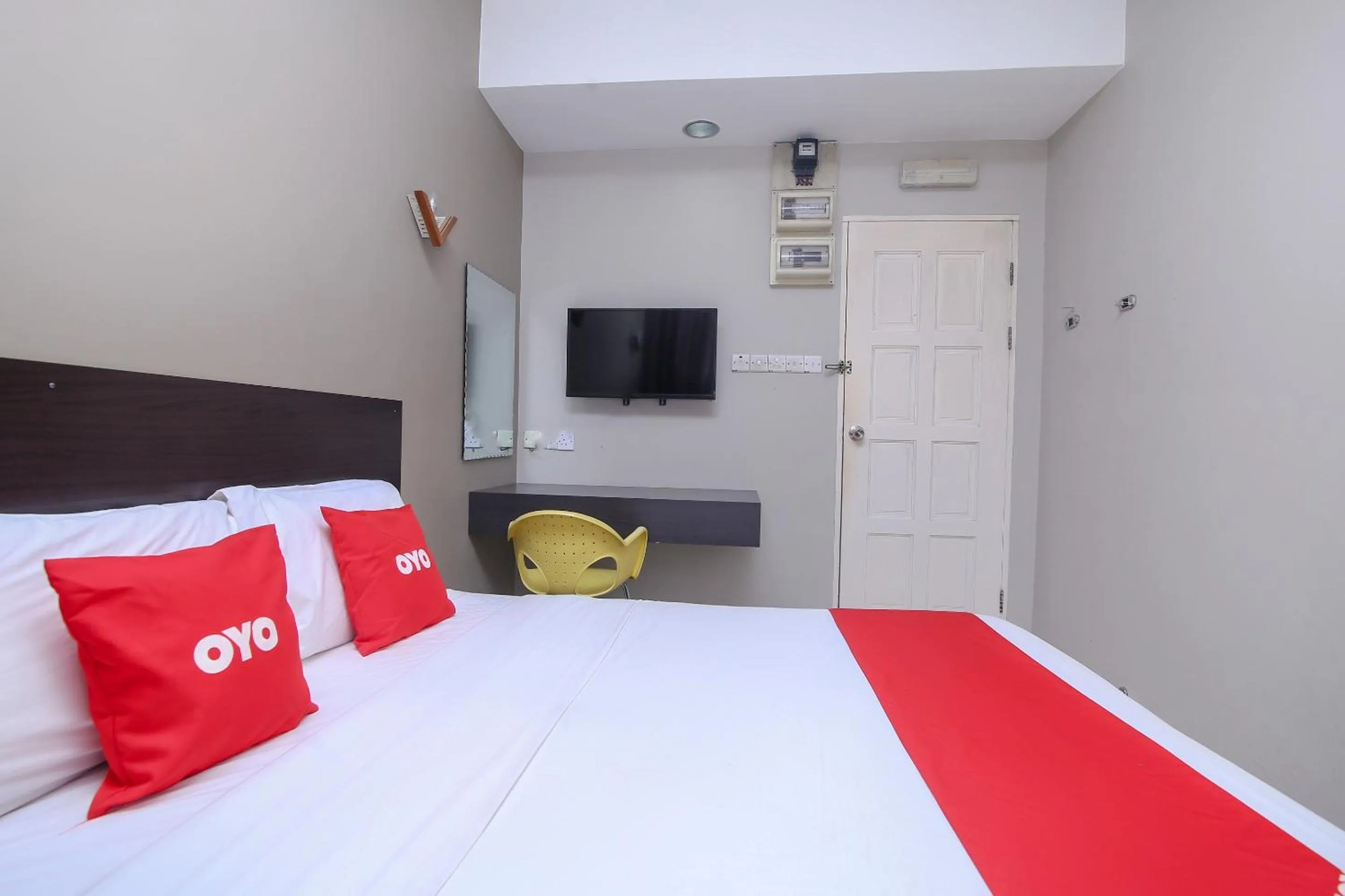 Bedroom, Bed in Hotel O Nice Stay Three Six Five Services