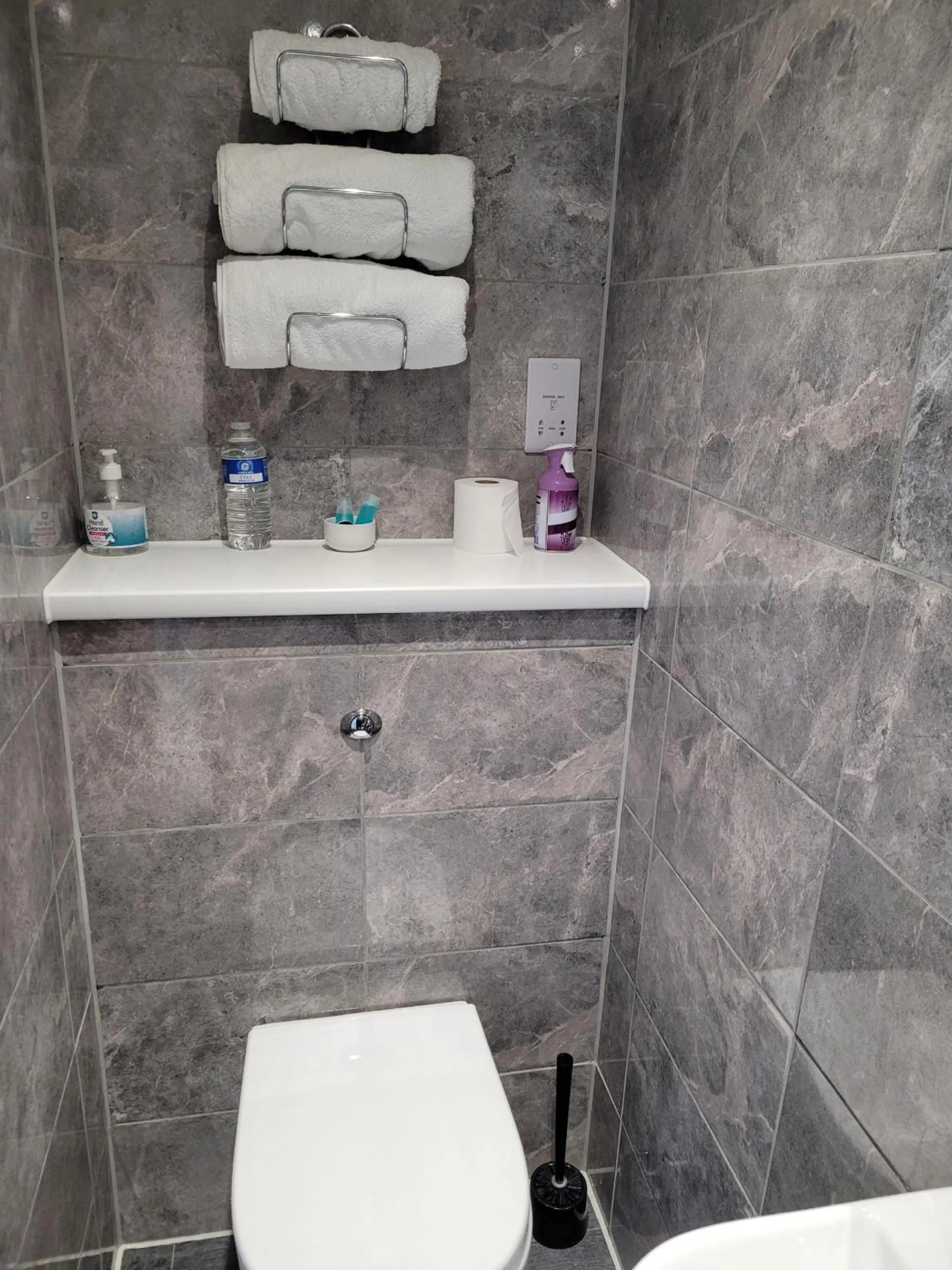 Bathroom in Edelweiss Guest House