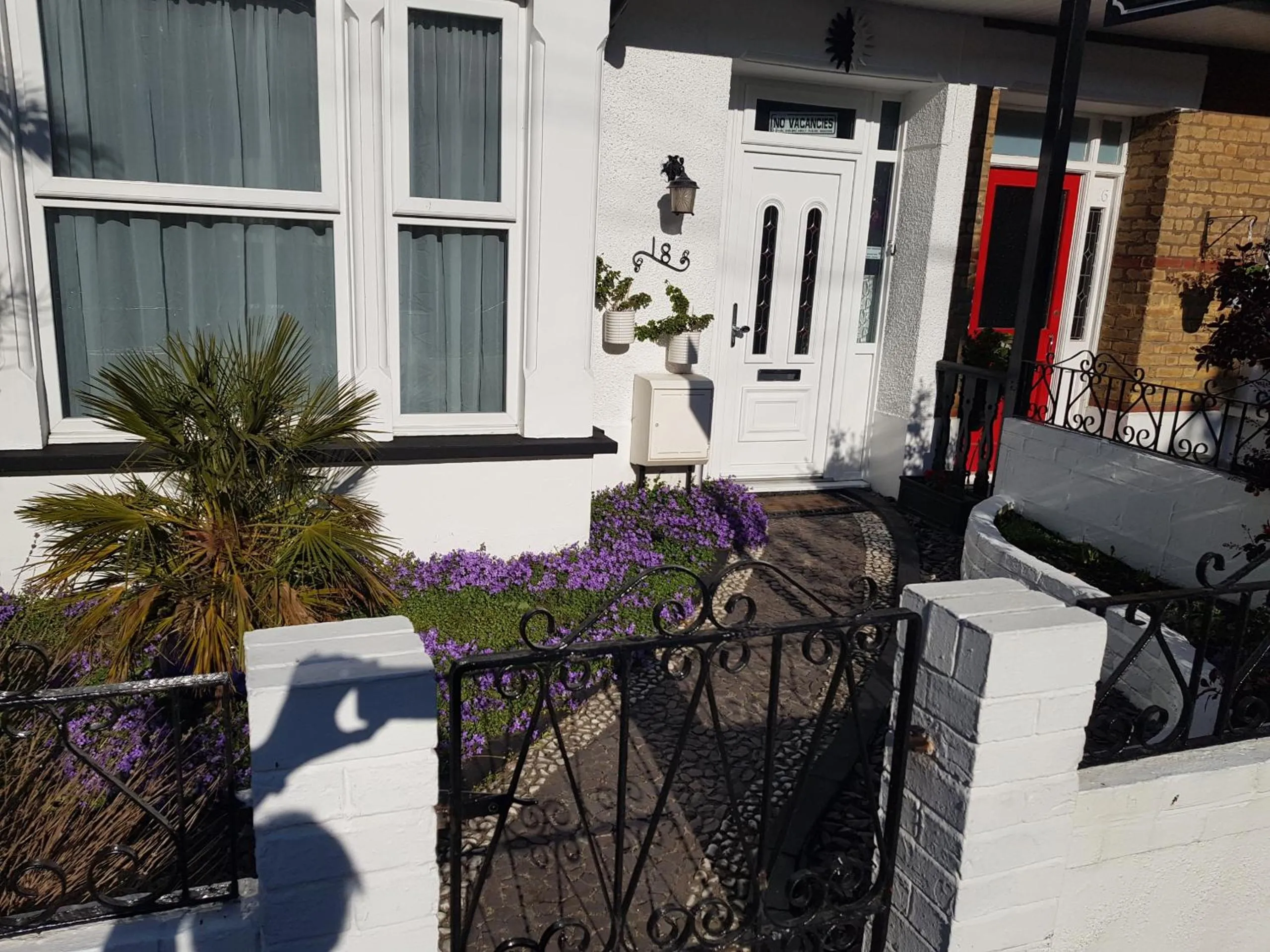 Lobby or reception in Edelweiss Guest House