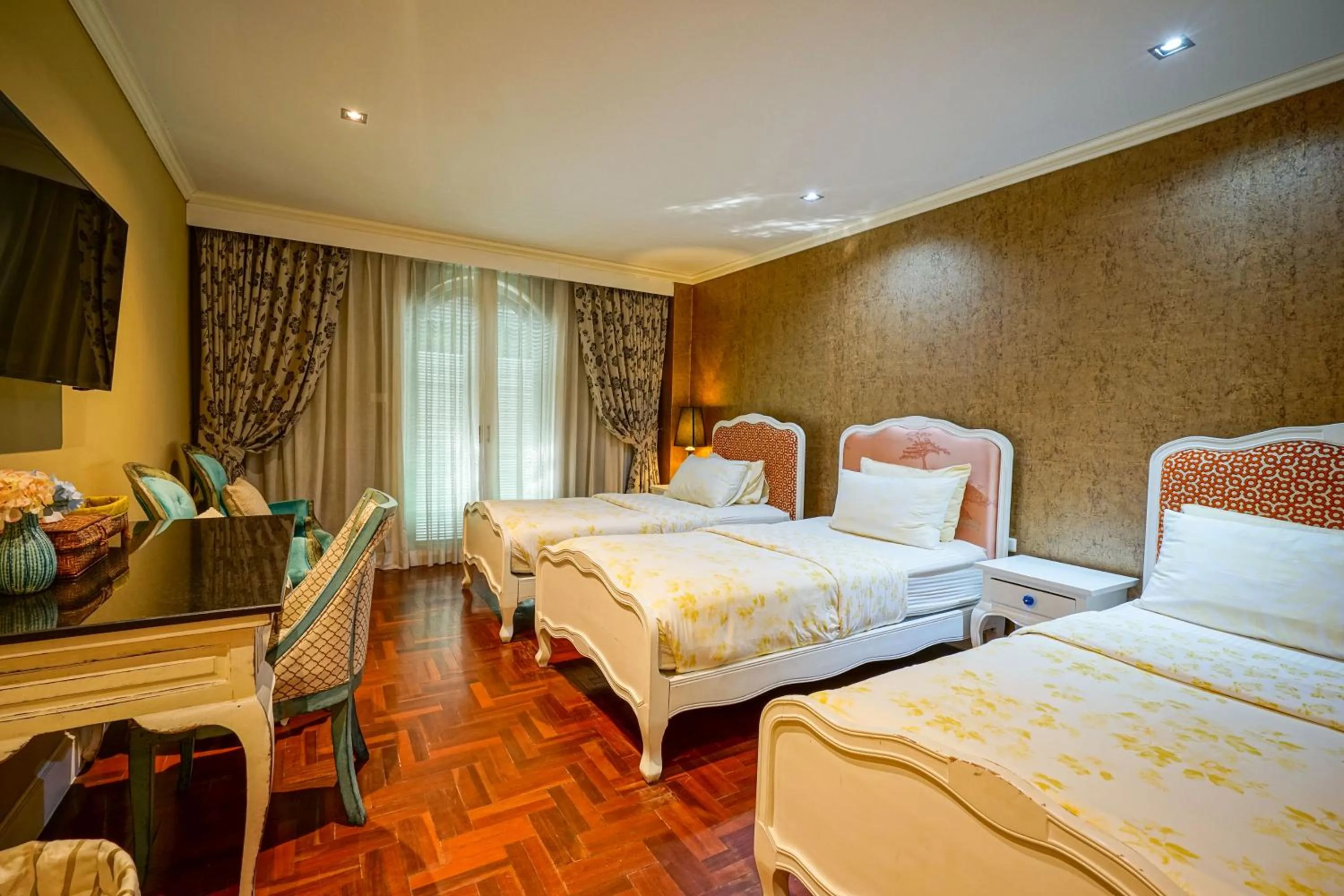 Bed in At Pingnakorn Huaykaew