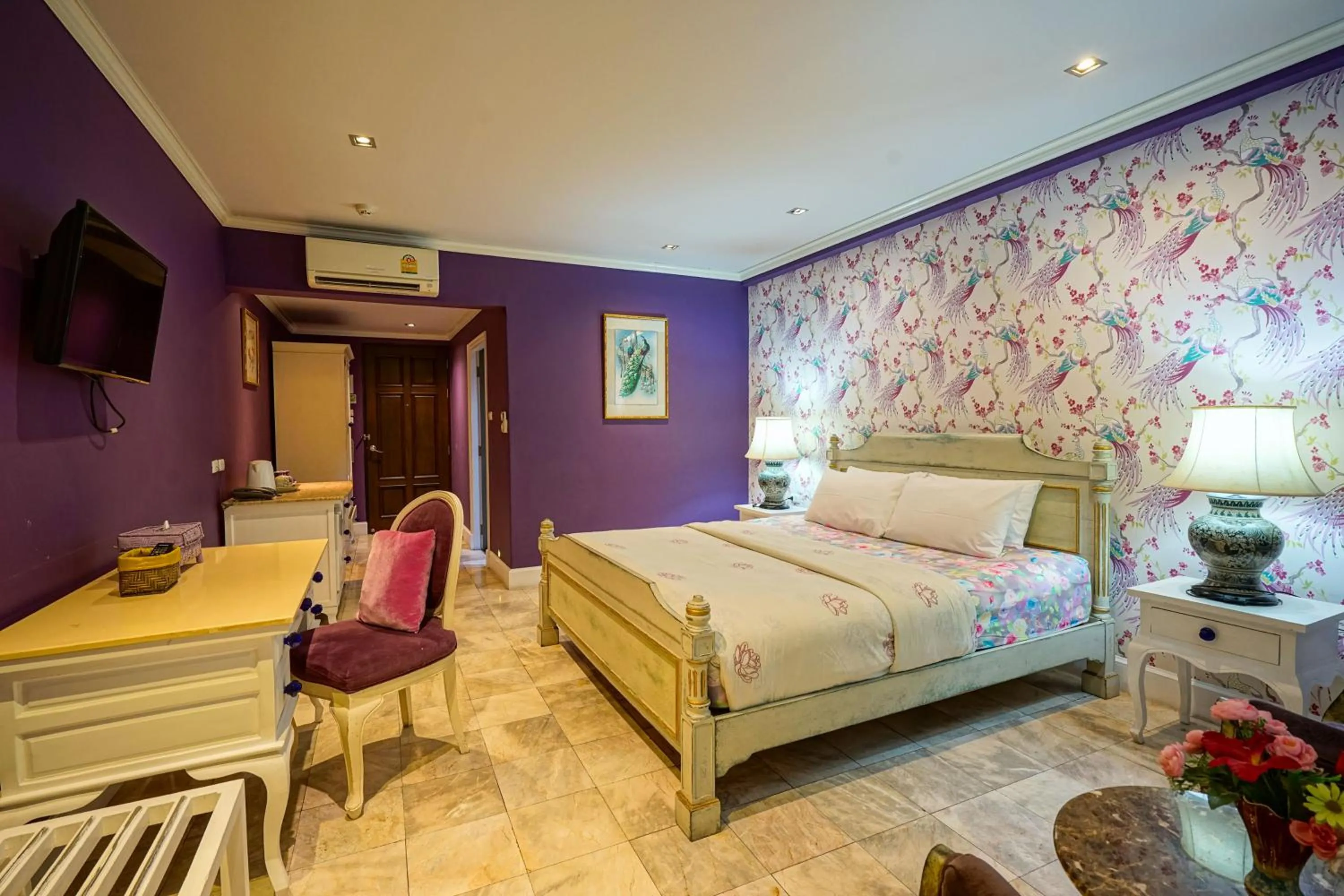 Bed in At Pingnakorn Huaykaew