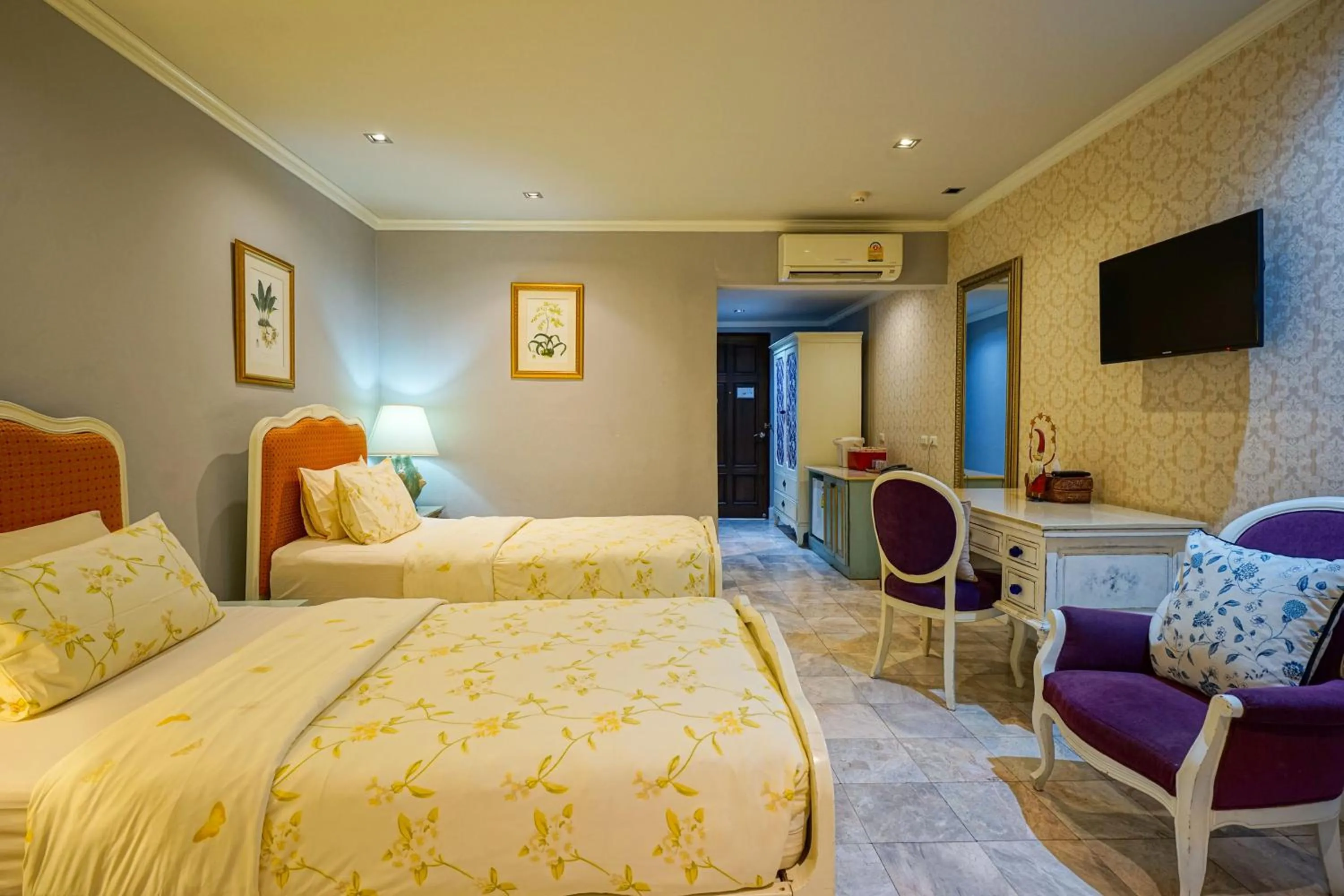 Bed in At Pingnakorn Huaykaew