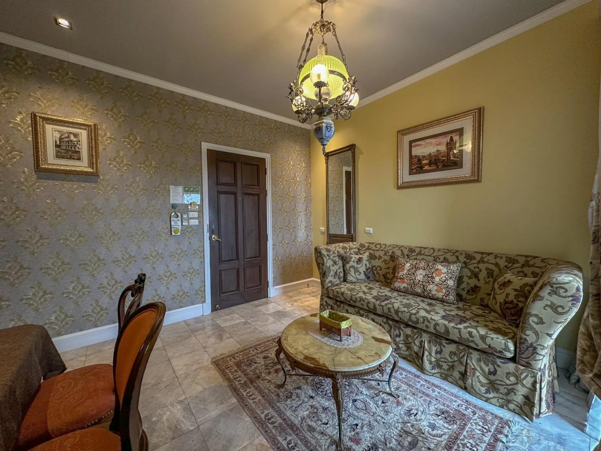 At Pingnakorn Huaykaew