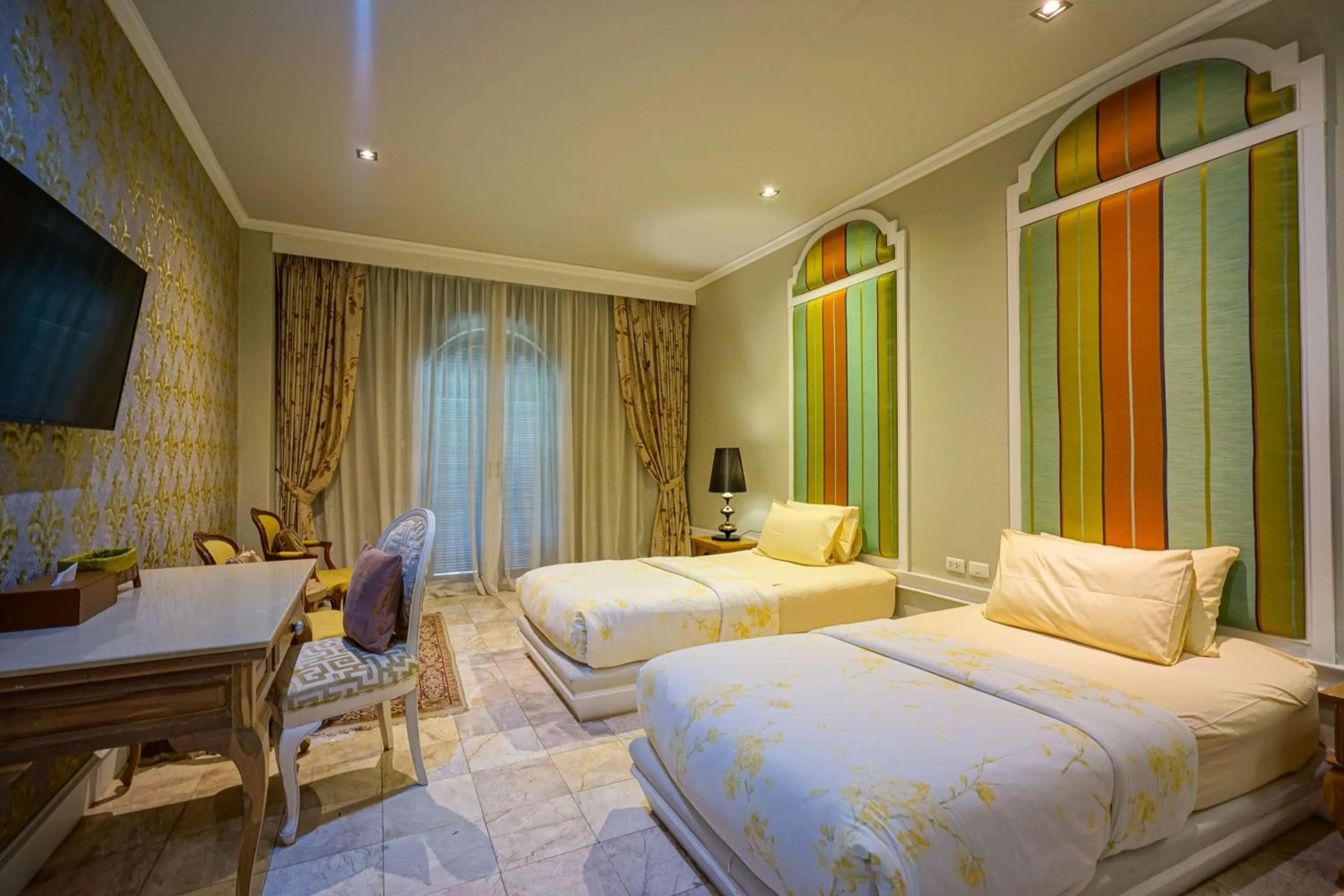 Bed in At Pingnakorn Huaykaew