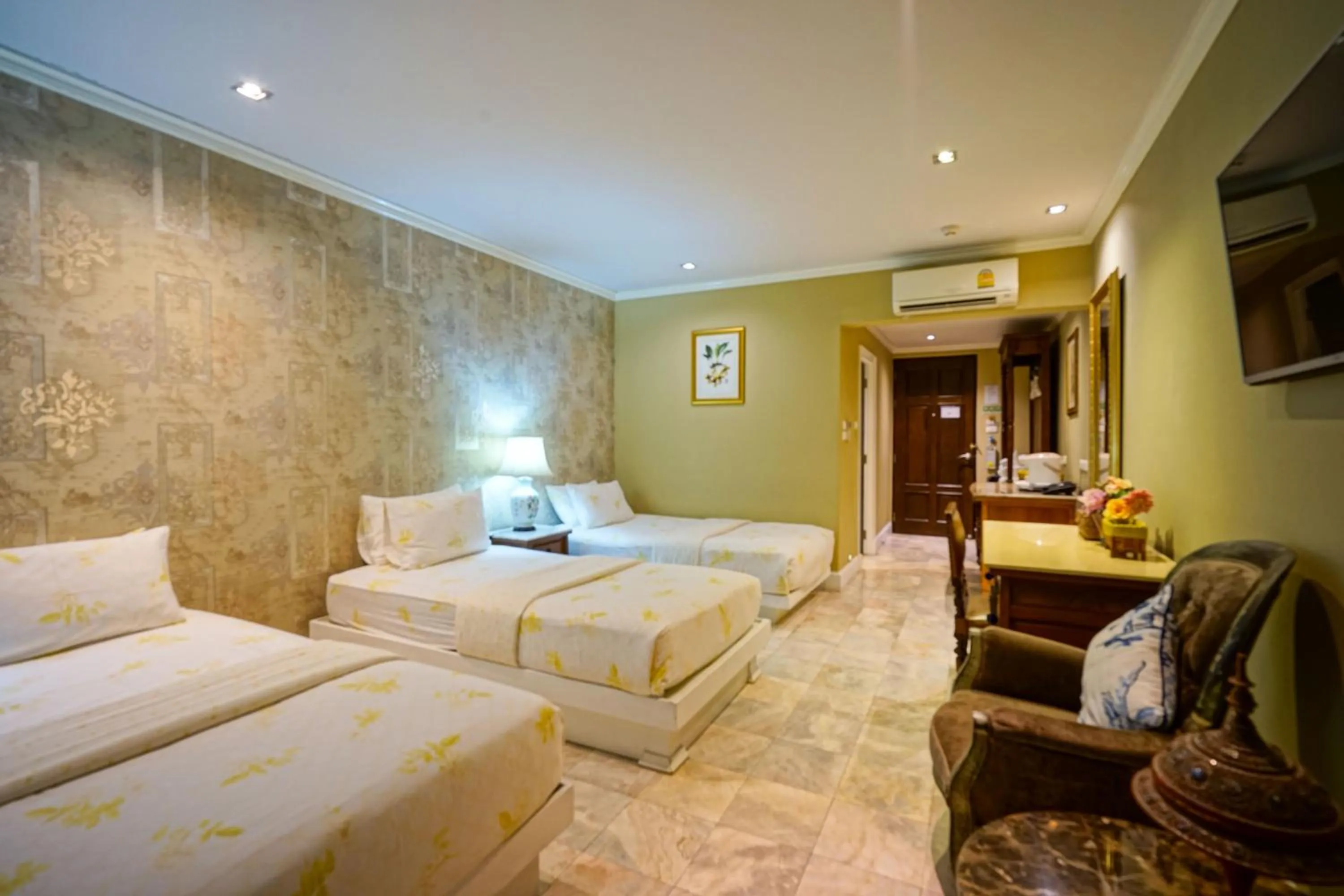 Bed in At Pingnakorn Huaykaew