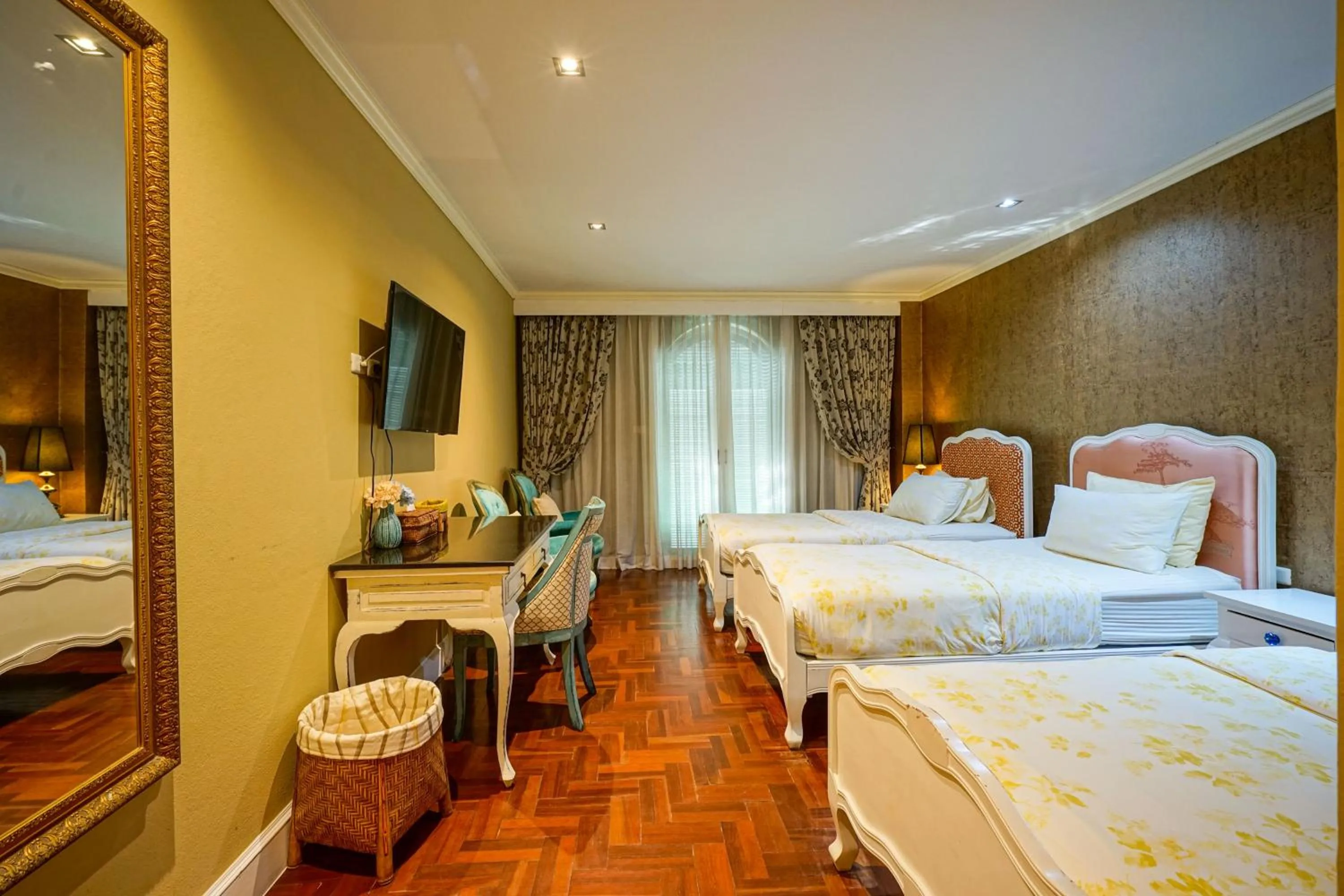 Bed in At Pingnakorn Huaykaew