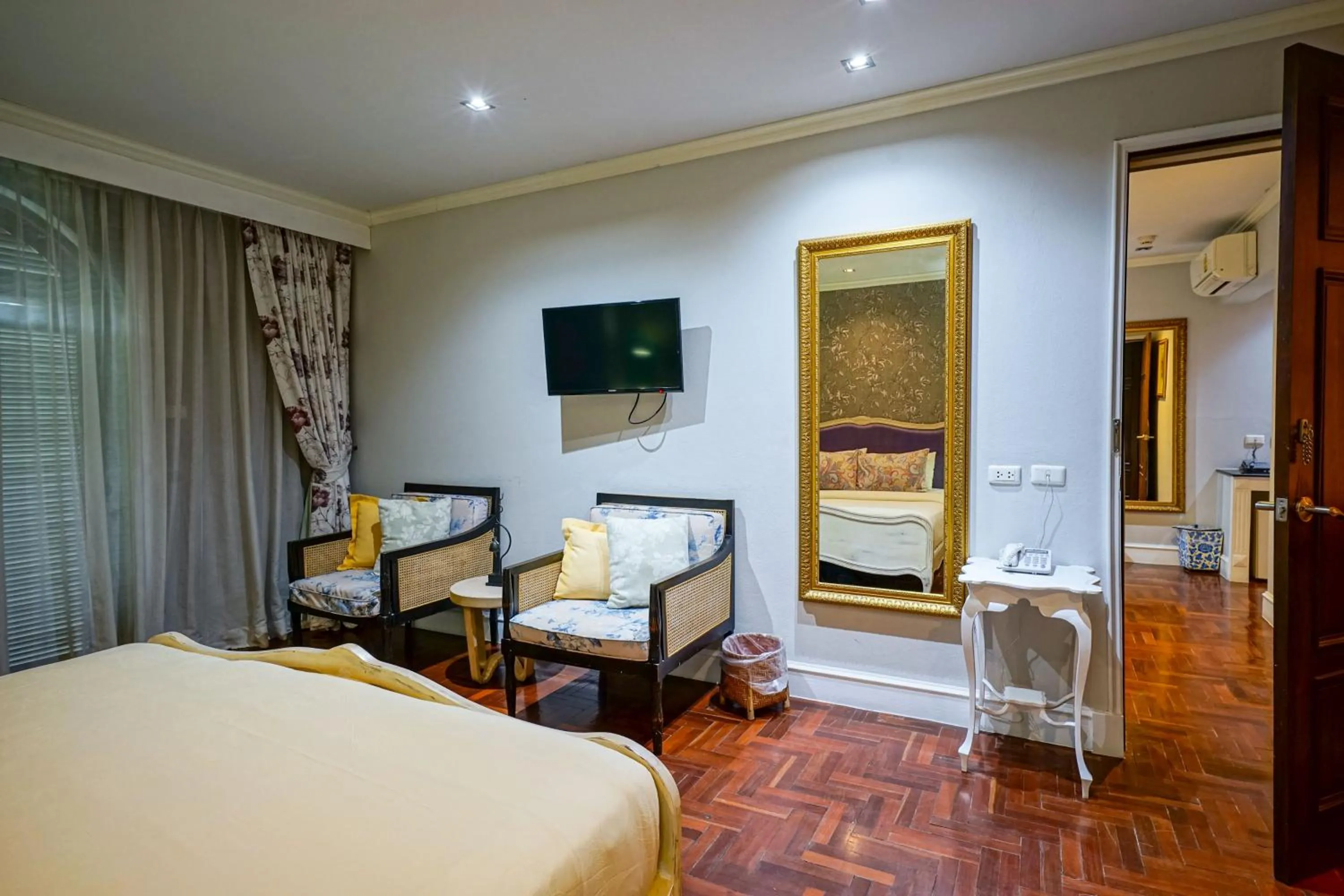 Bed in At Pingnakorn Huaykaew