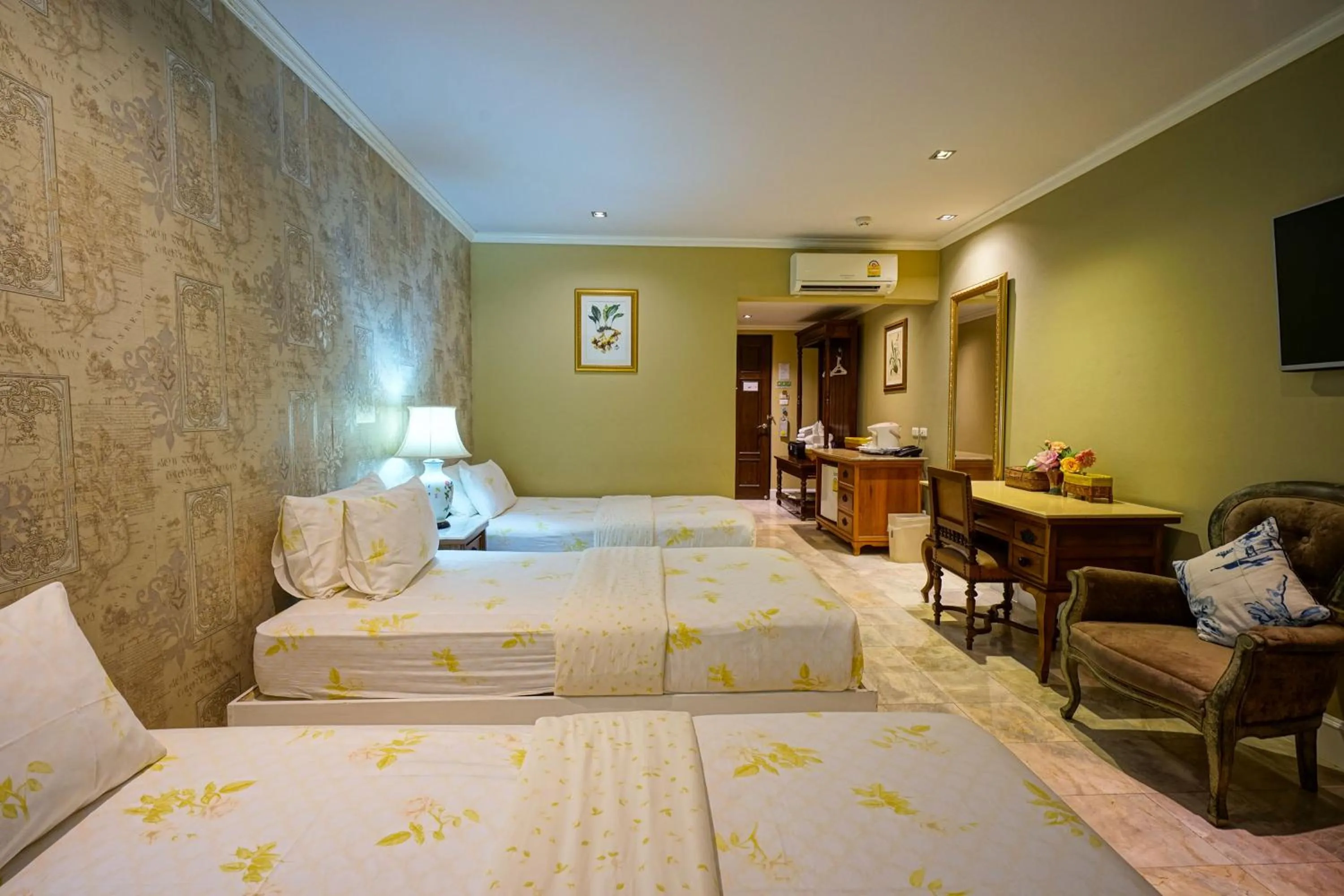 Bed in At Pingnakorn Huaykaew