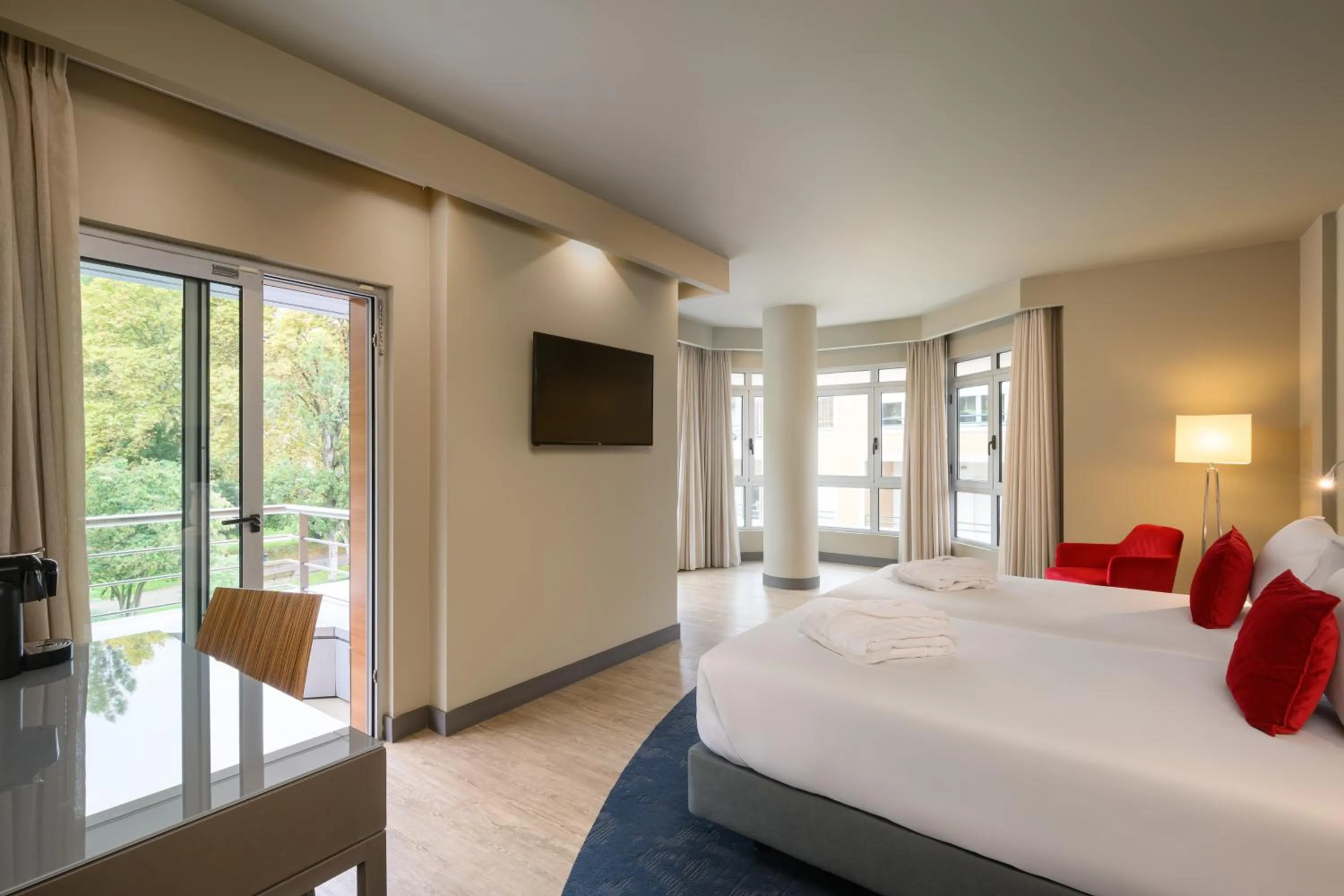 Bedroom, Bed in Melia Setubal