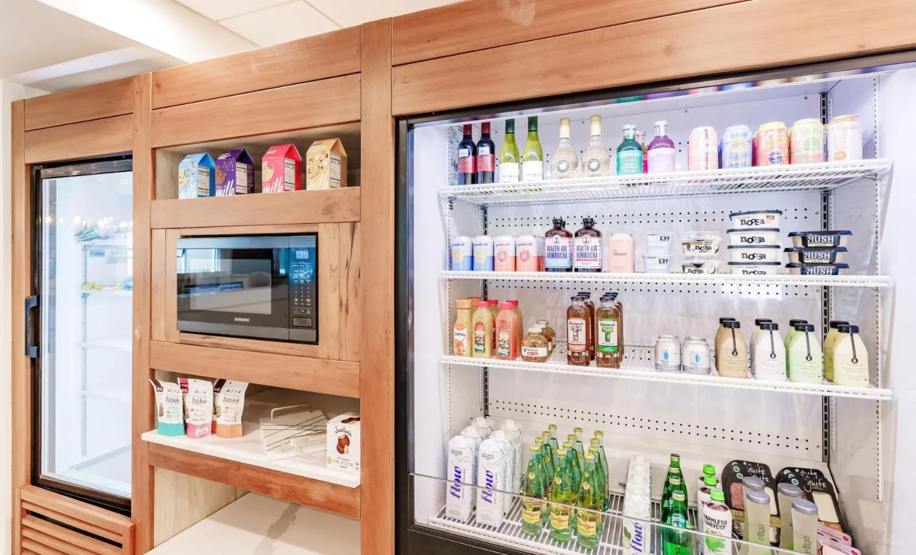 On-site shops in Kompose Boutique Hotel Sarasota