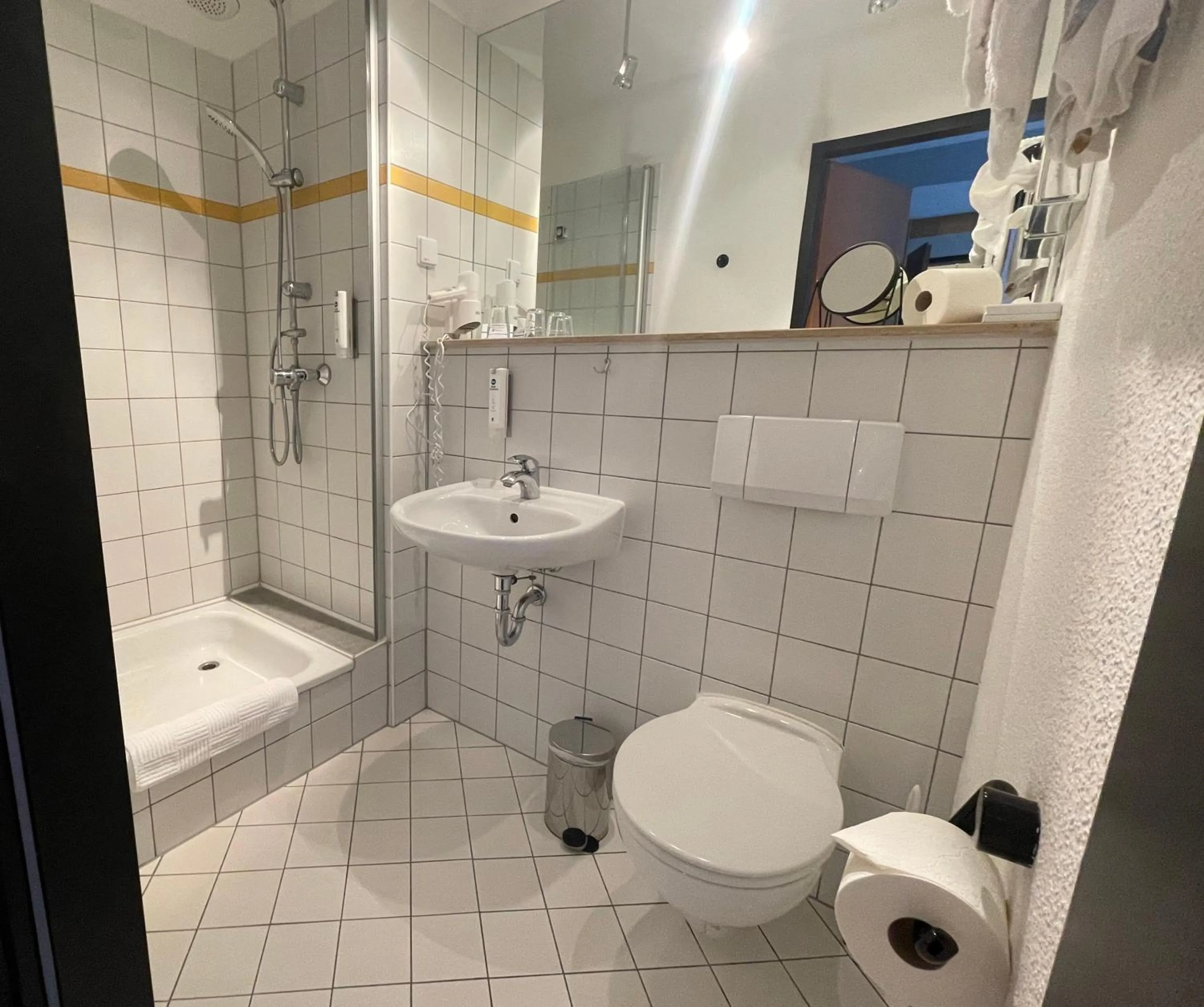 Shower in Best Western Spreewald