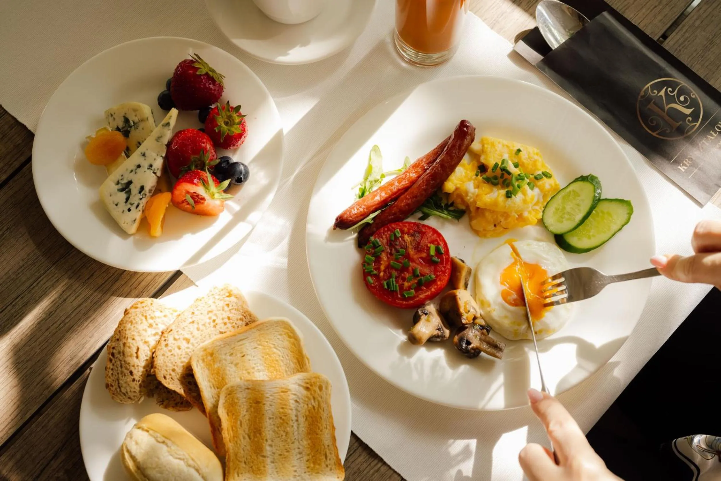 Breakfast in Hotel Splendor