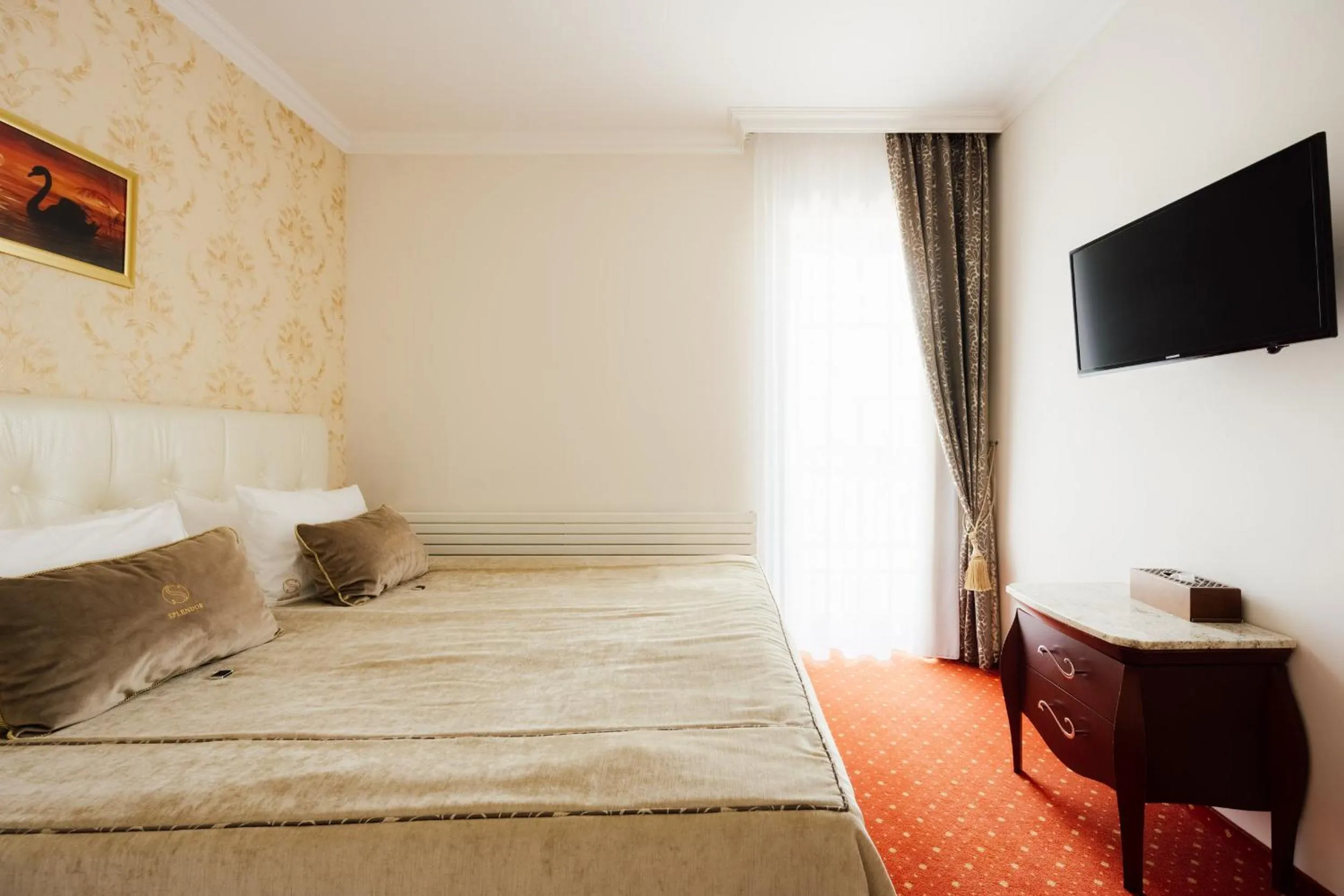 Bed in Hotel Splendor