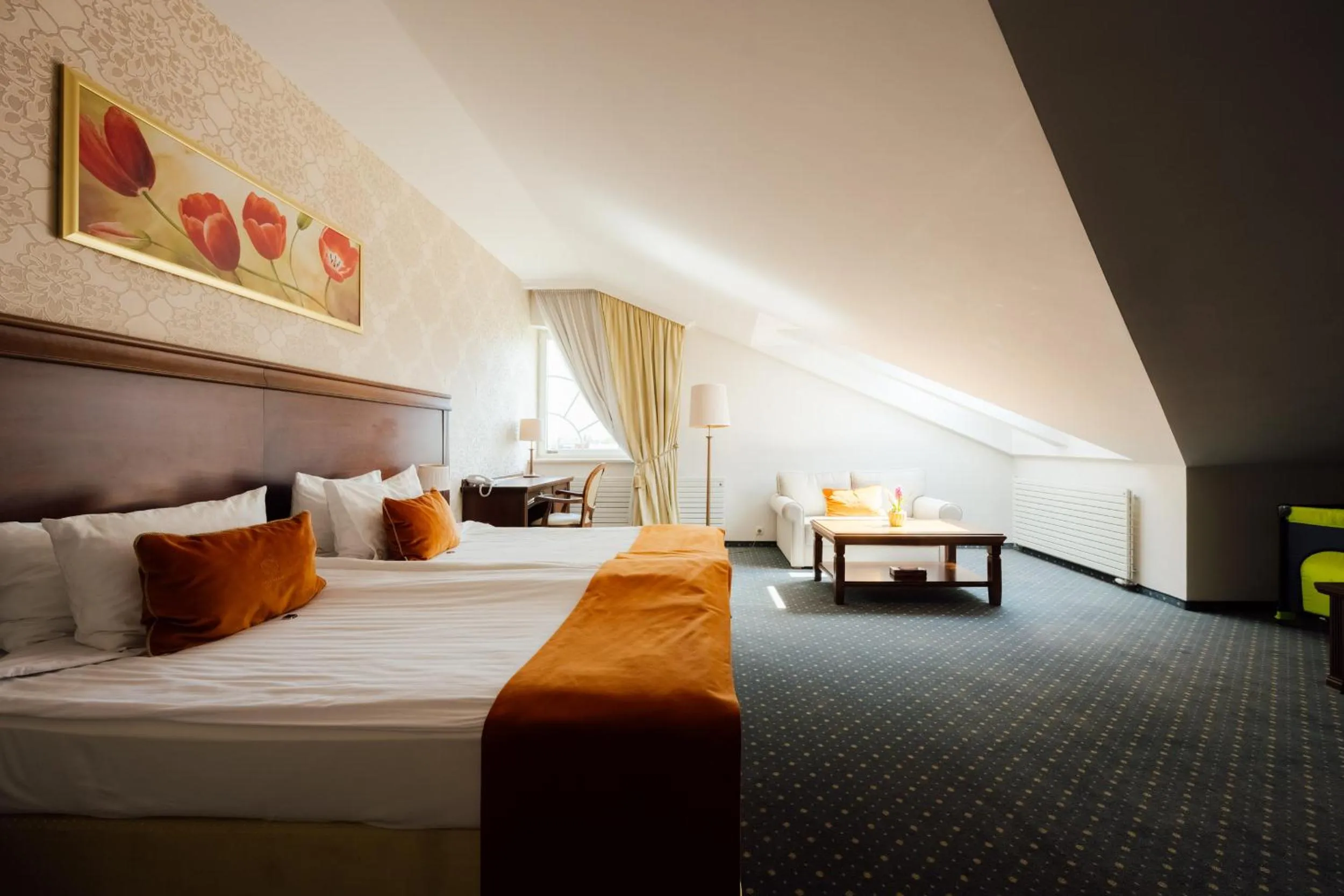 Bed in Hotel Splendor