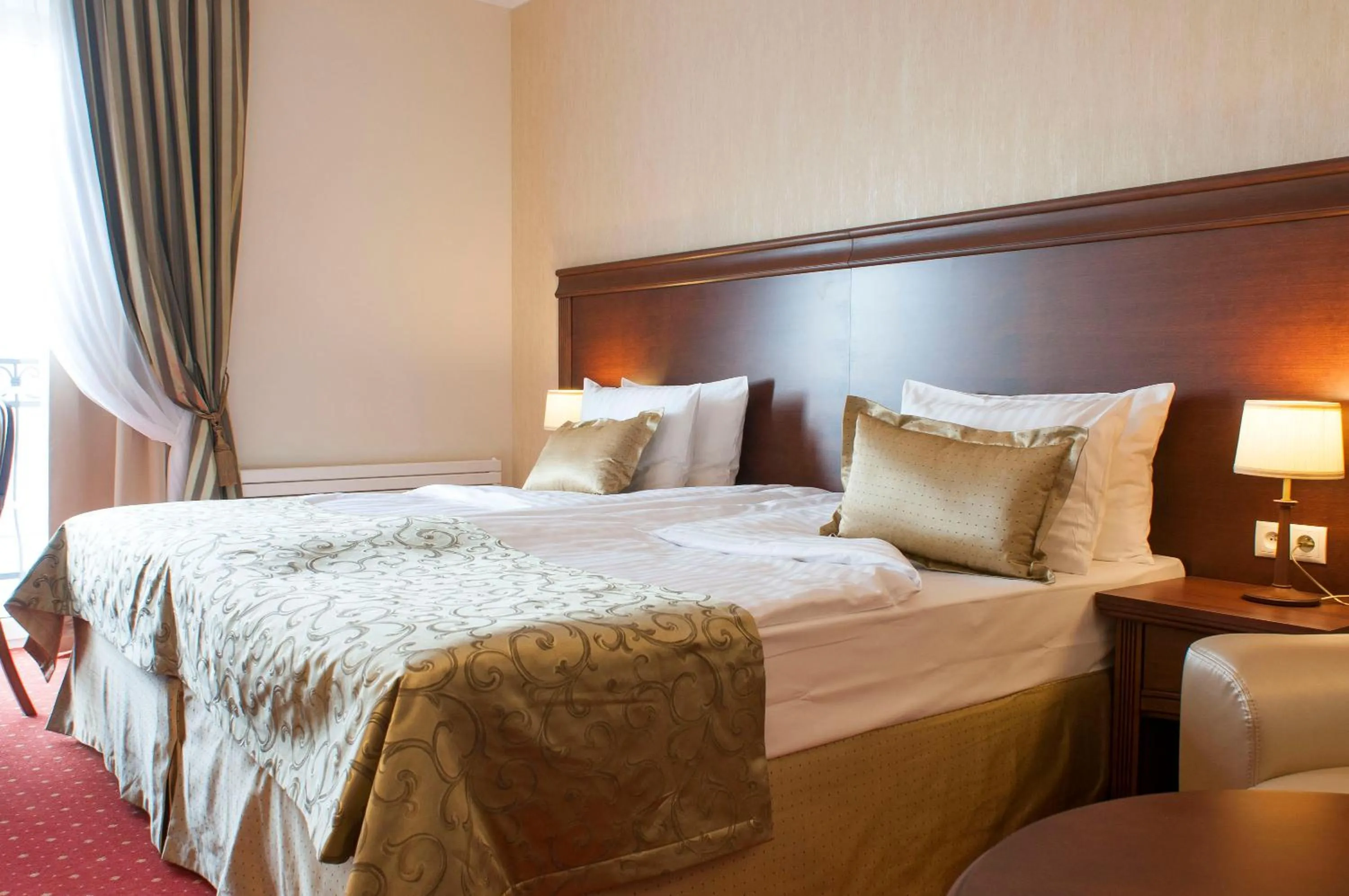 Bed in Hotel Splendor