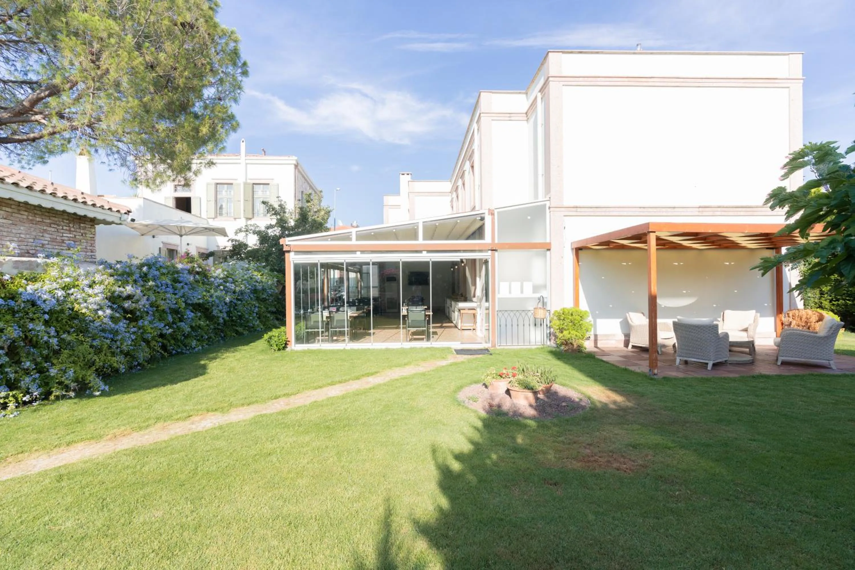 Garden in Elia Hotel Cunda by Ortunc