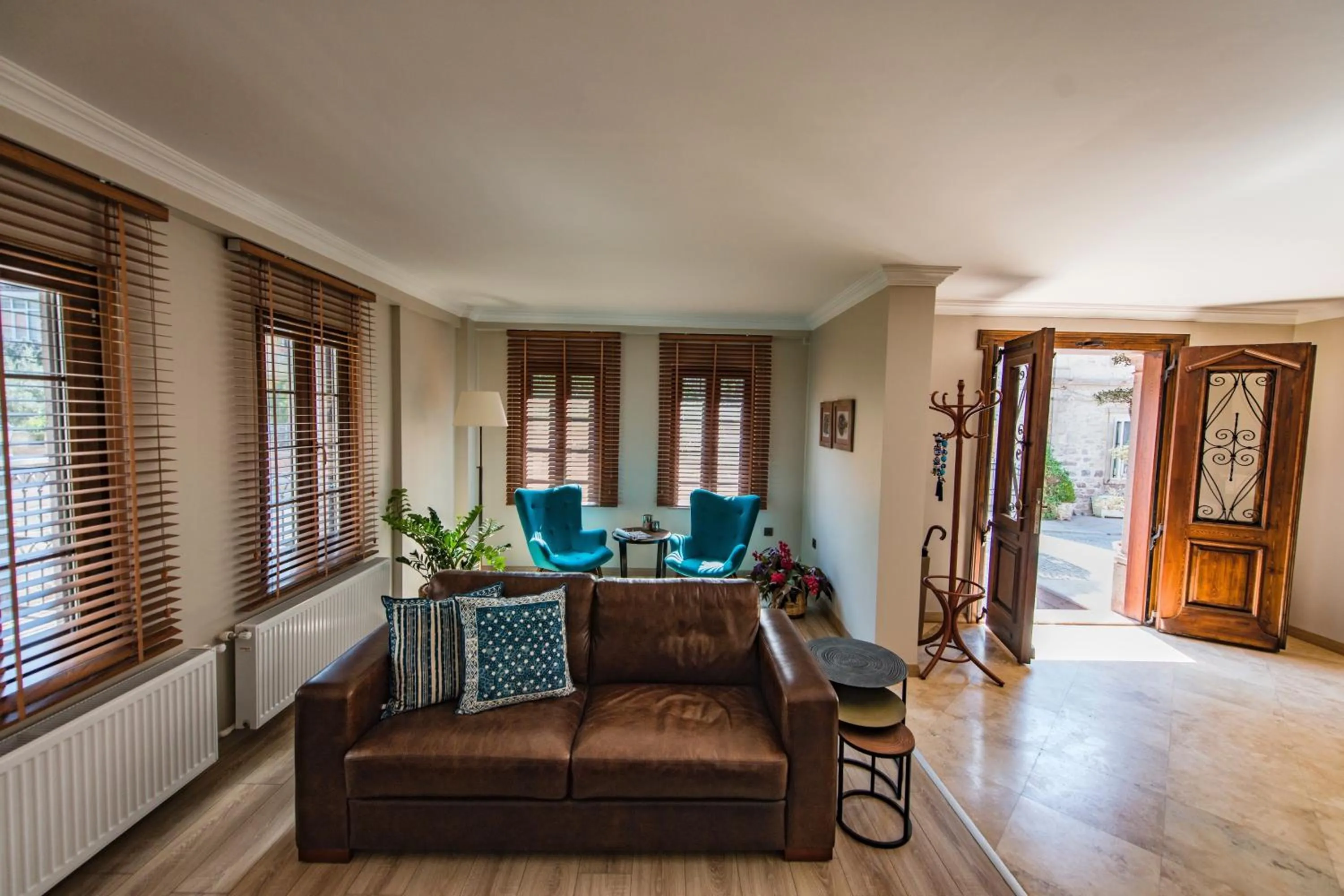 Lobby or reception in Elia Hotel Cunda by Ortunc