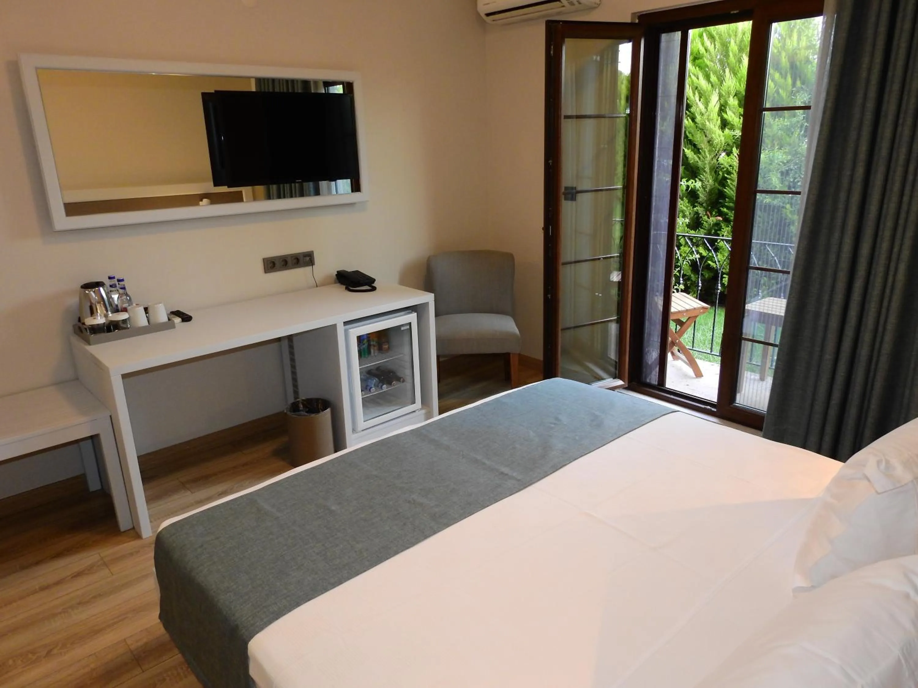 Bed in Elia Hotel Cunda by Ortunc